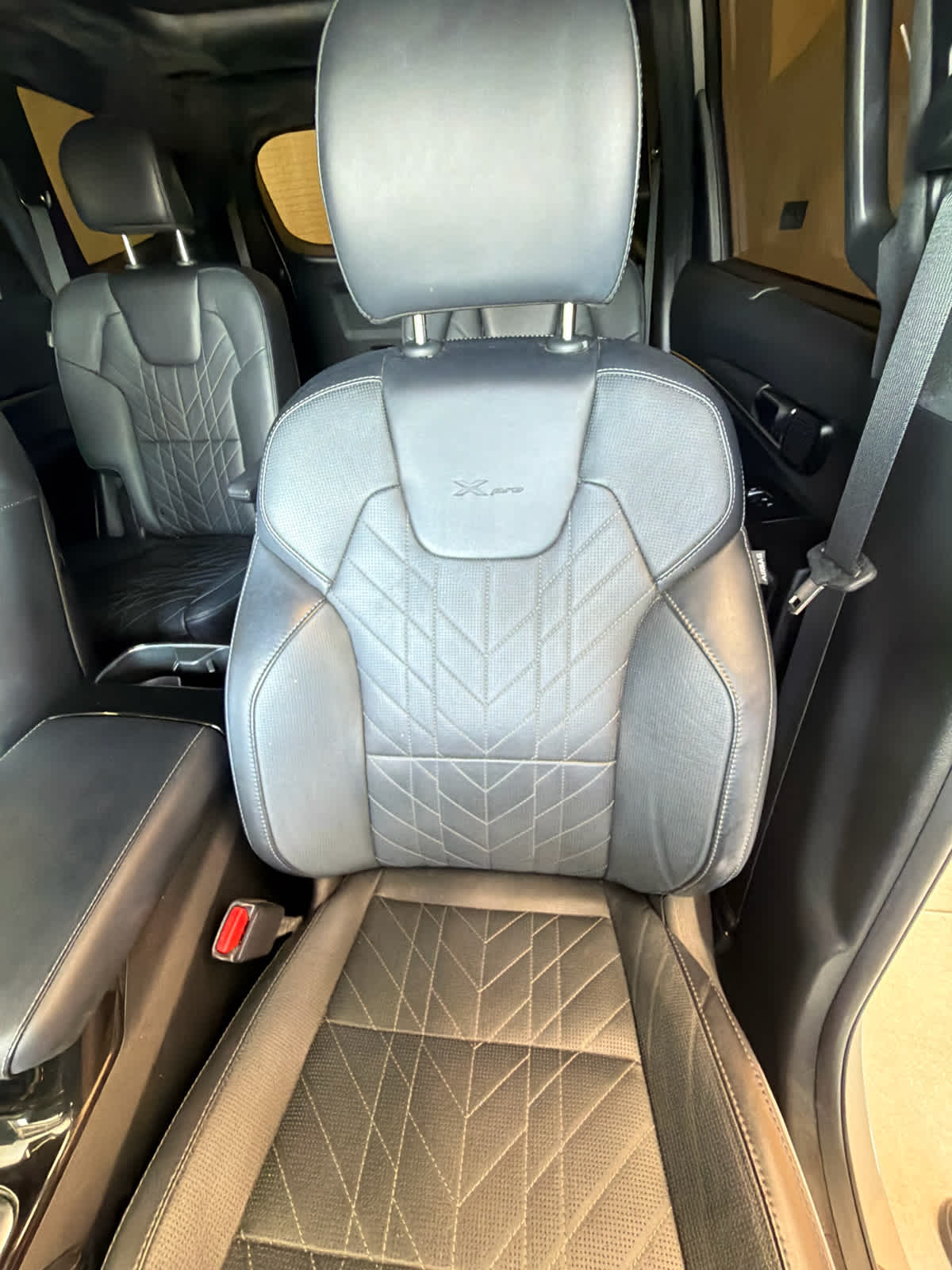 2024 Kia Telluride photo 16 of 45