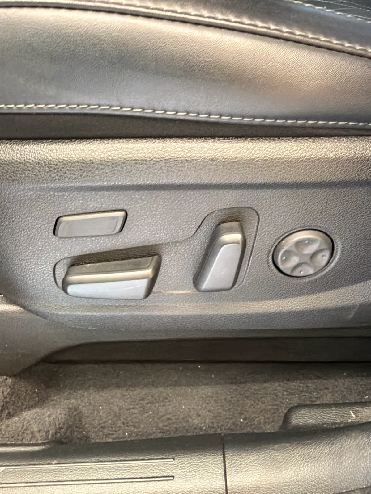 2024 Kia Telluride photo 15 of 45