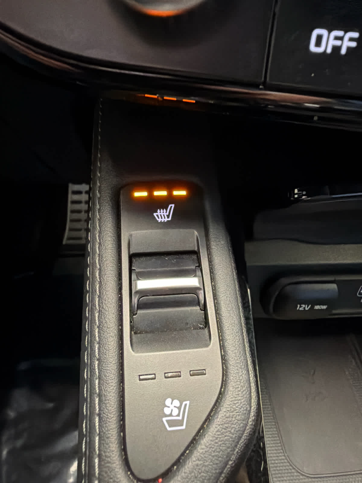 2024 Kia Telluride photo 23 of 45