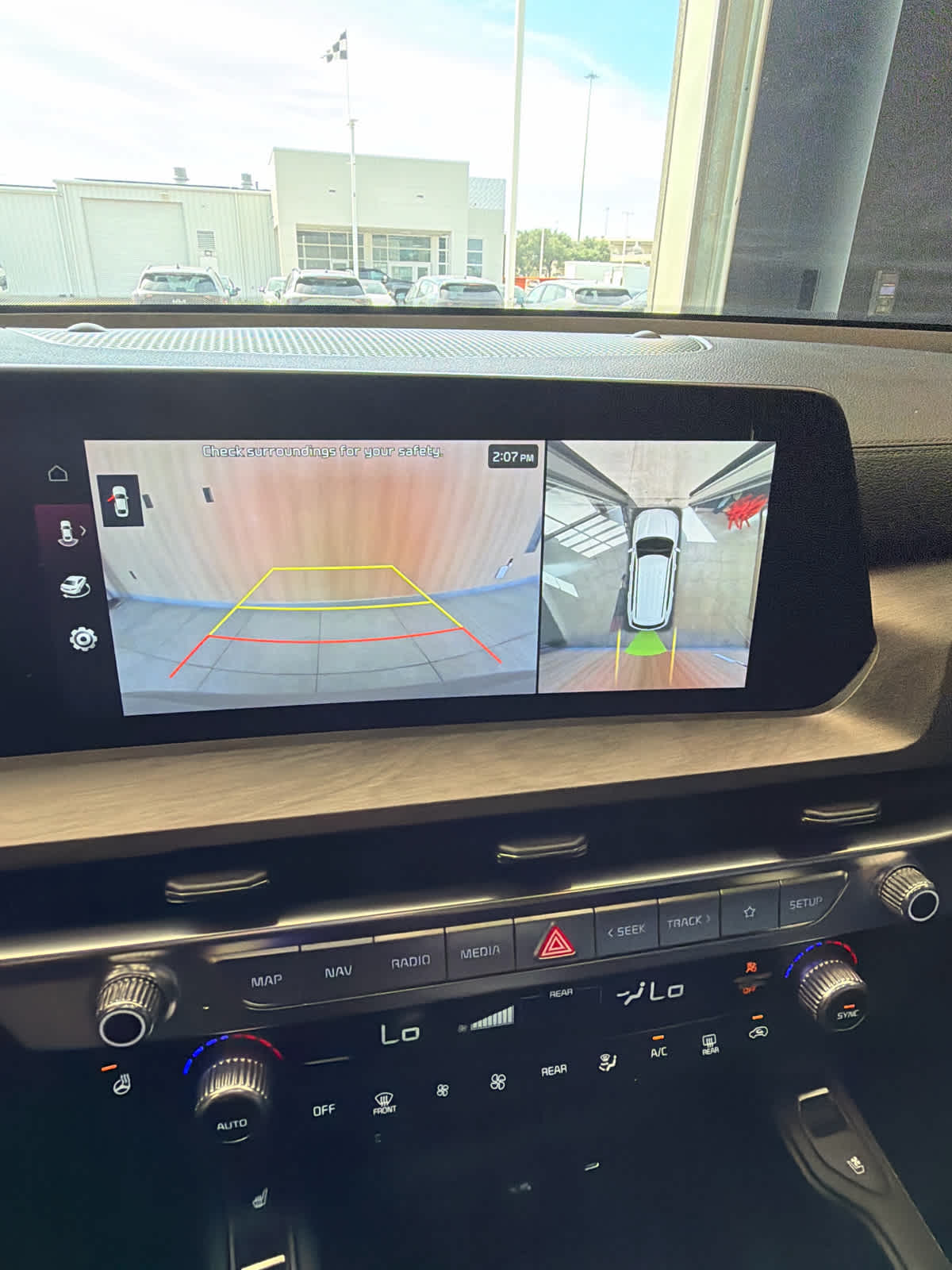 2024 Kia Telluride photo 31 of 45