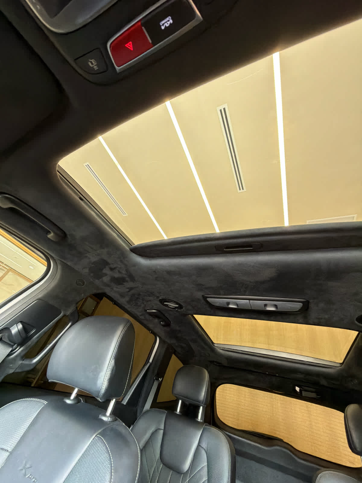 2024 Kia Telluride photo 34 of 45