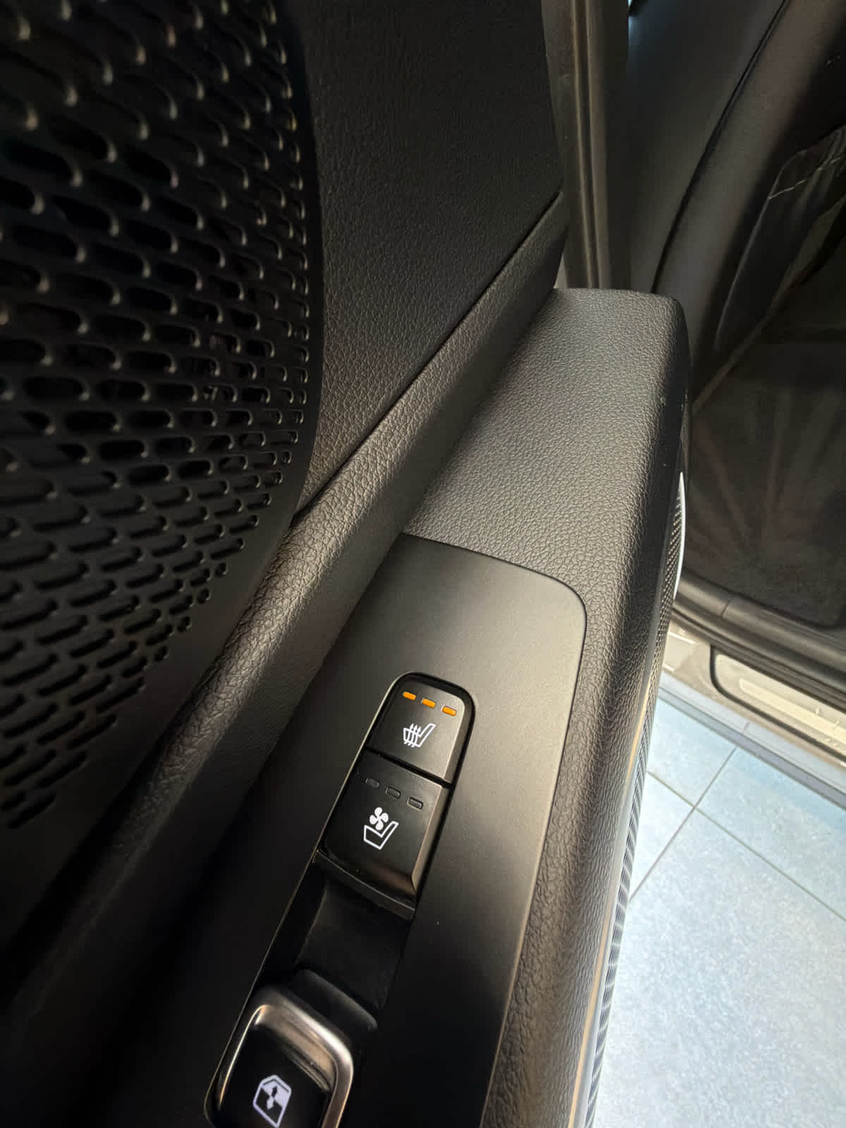 2024 Kia Telluride photo 37 of 45