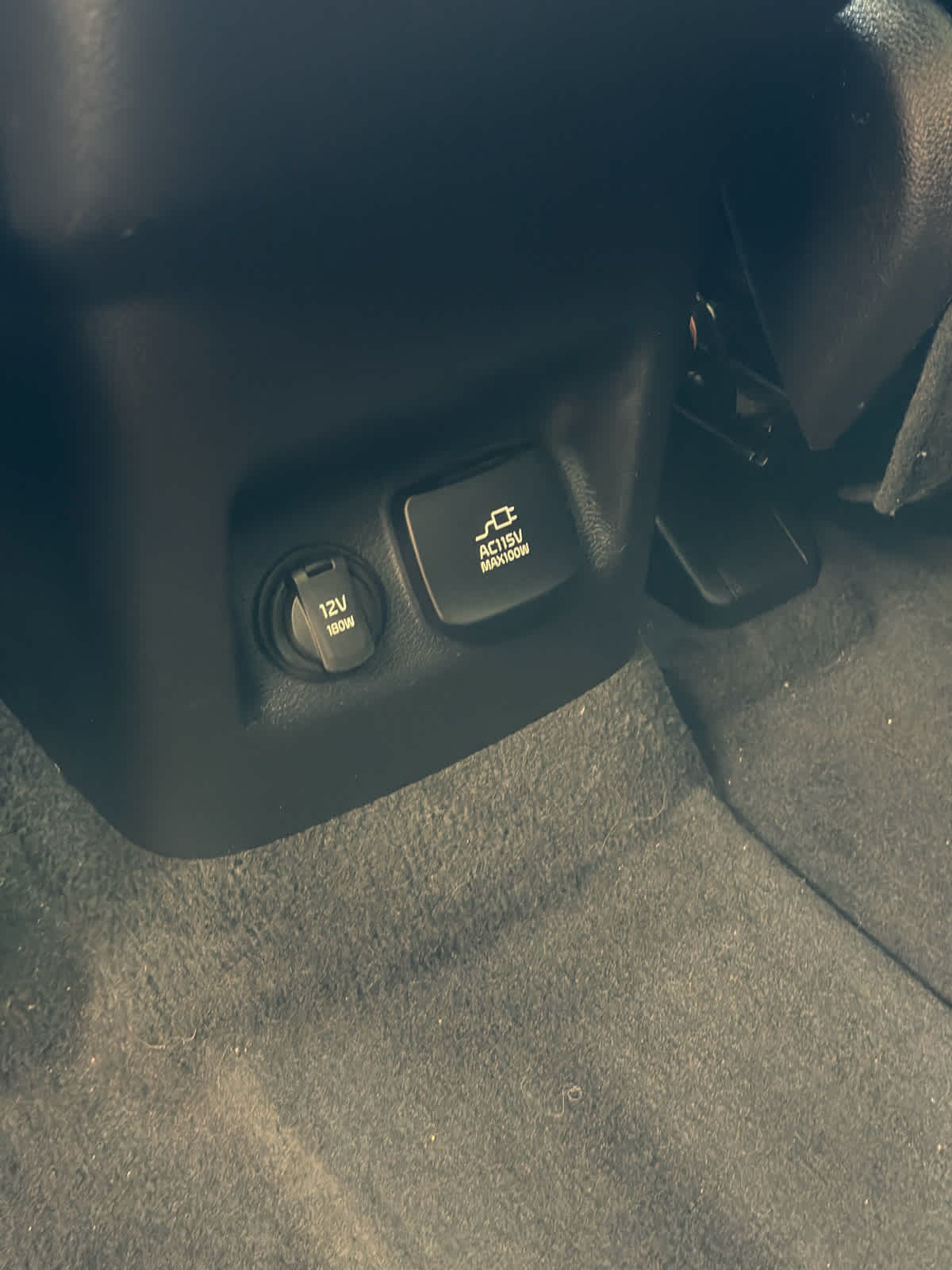 2024 Kia Telluride photo 40 of 45
