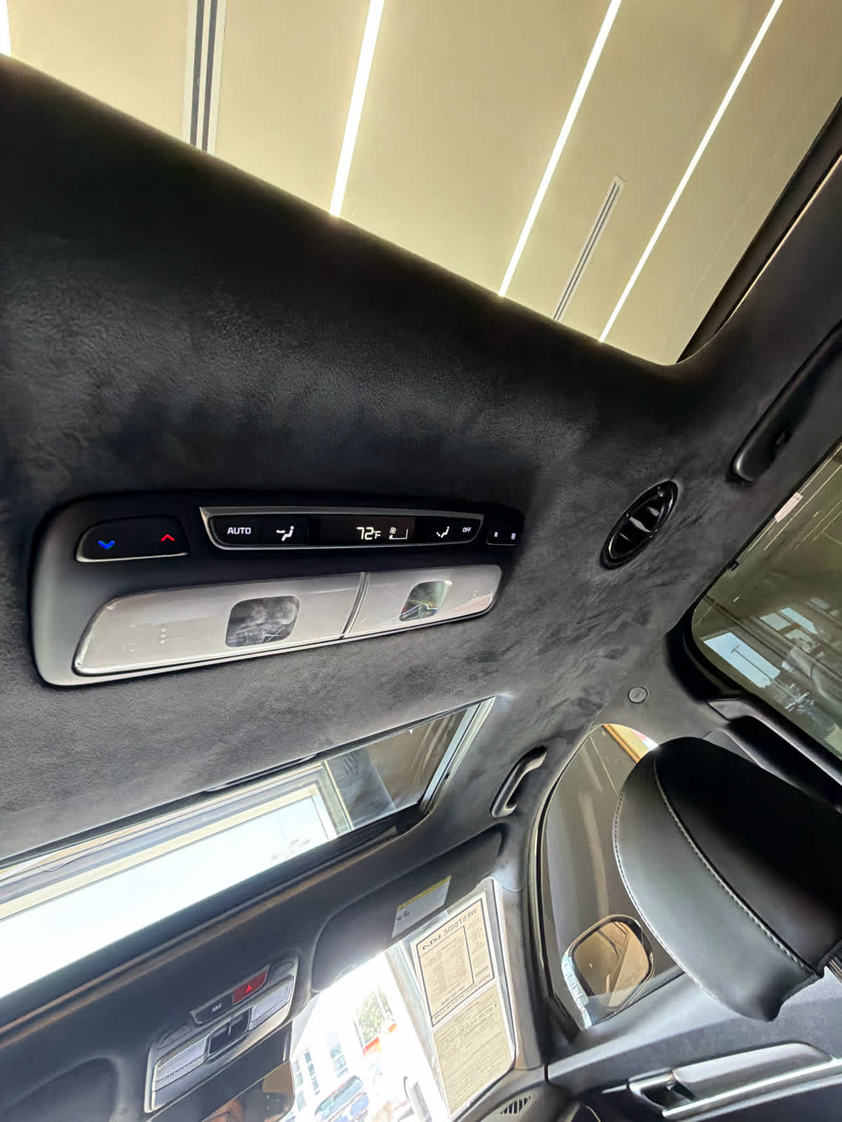 2024 Kia Telluride photo 39 of 45
