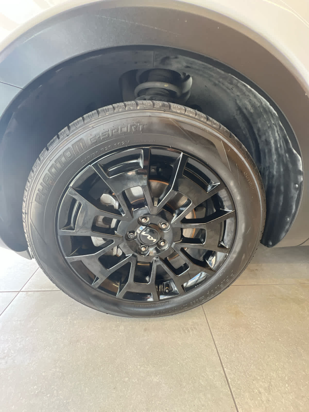 2022 Kia Telluride SX Glacial White Pearl at Westside Kia