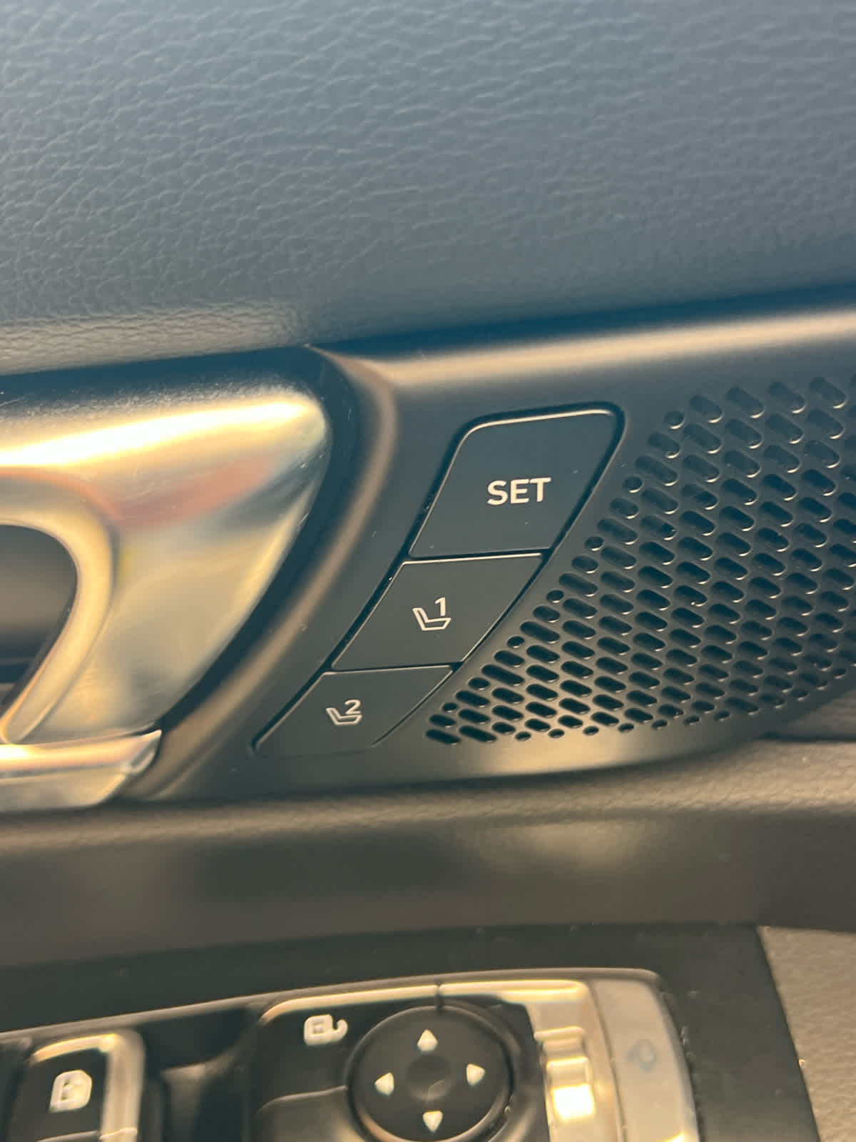 2022 Kia Telluride SX Glacial White Pearl at Westside Kia