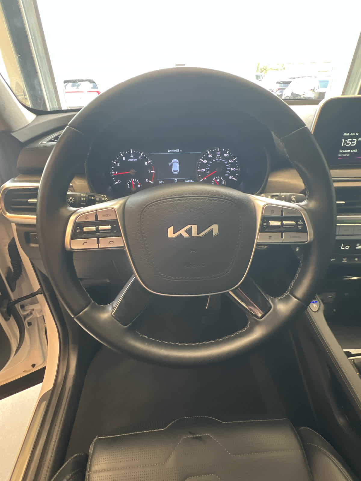2022 Kia Telluride SX Glacial White Pearl at Westside Kia