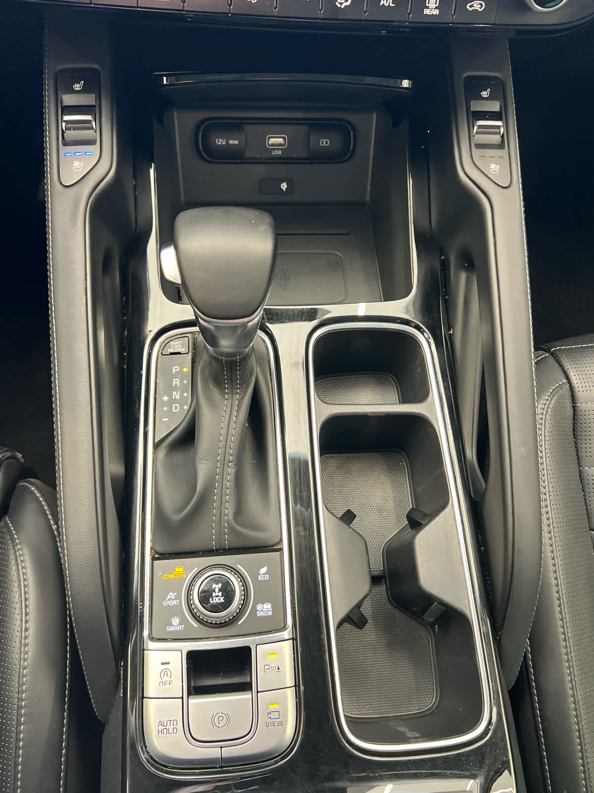 2022 Kia Telluride SX Glacial White Pearl at Westside Kia