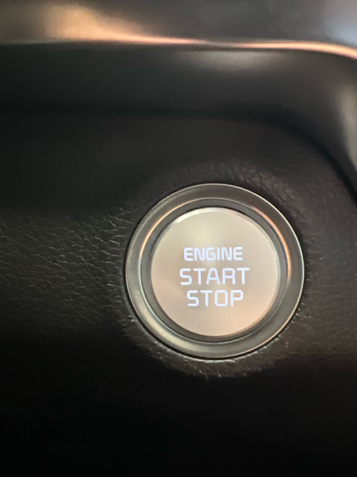2022 Kia Telluride SX Glacial White Pearl at Westside Kia