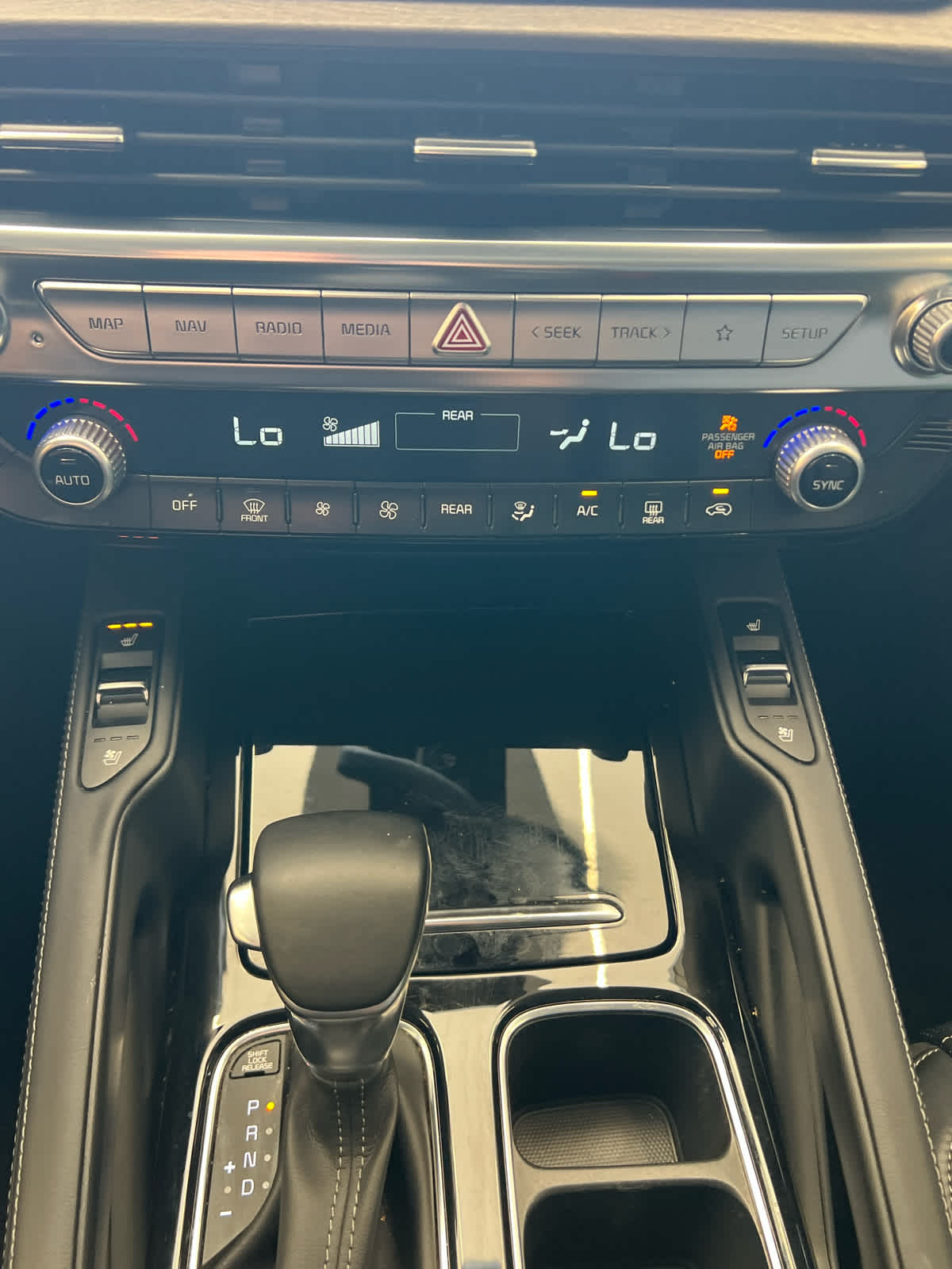 2022 Kia Telluride SX Glacial White Pearl at Westside Kia