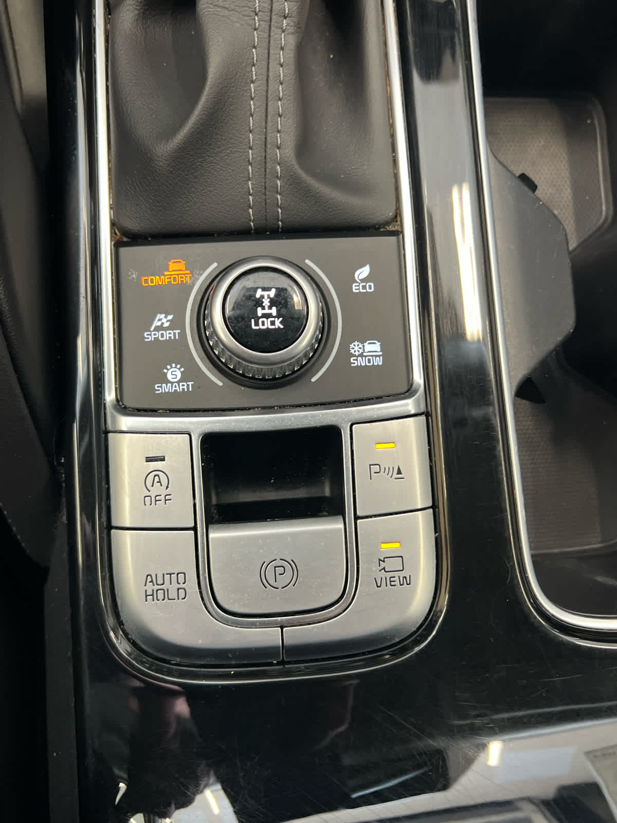 2022 Kia Telluride SX Glacial White Pearl at Westside Kia