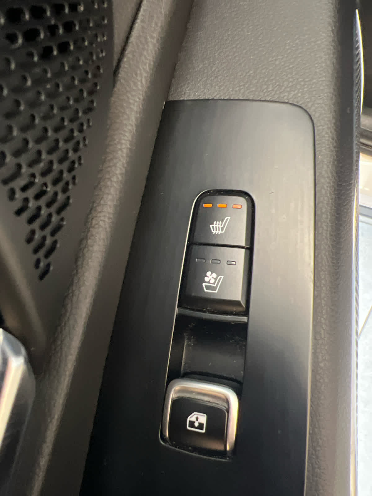 2022 Kia Telluride SX Glacial White Pearl at Westside Kia