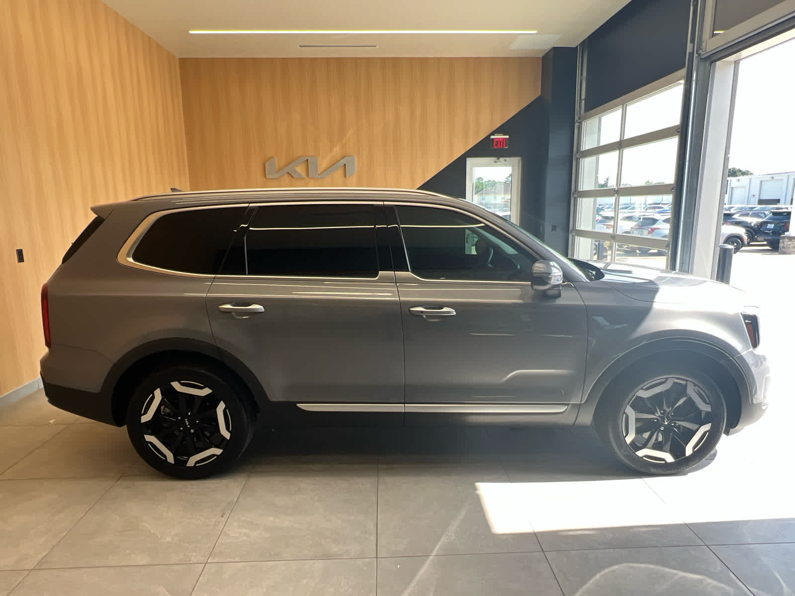 2023 Kia Telluride S - 4
