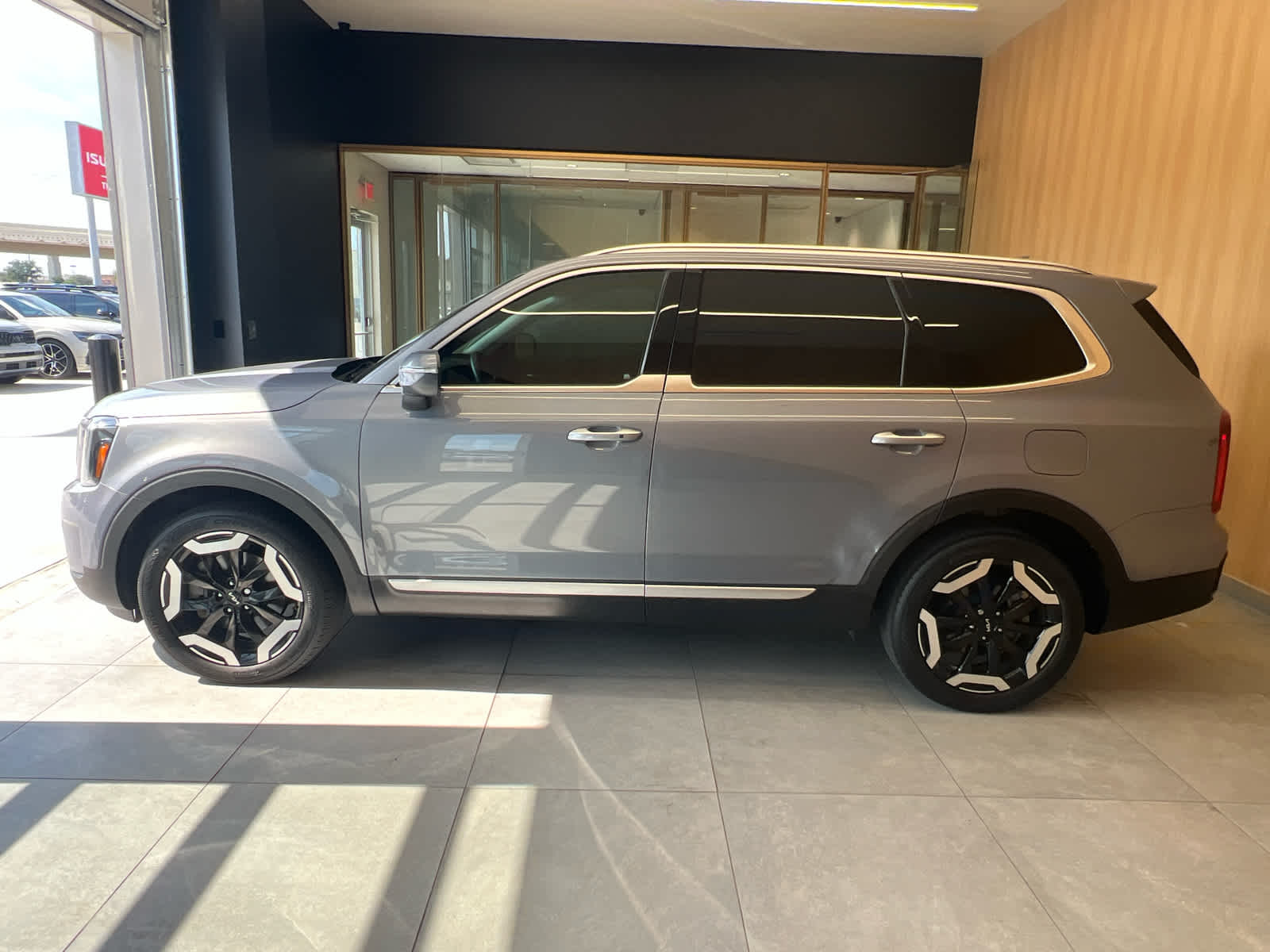 2023 Kia Telluride S - 6
