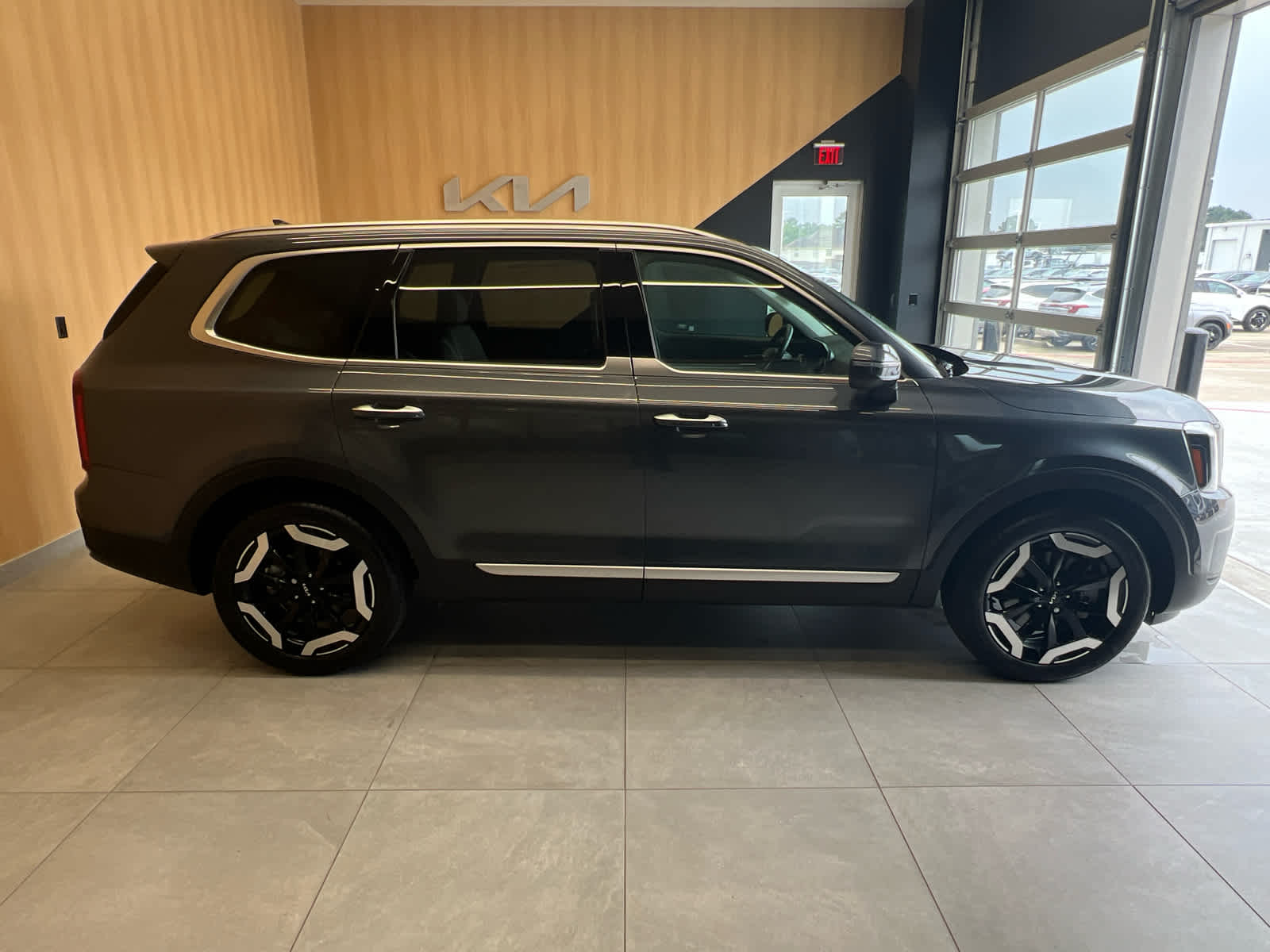 2023 Kia Telluride S - 4