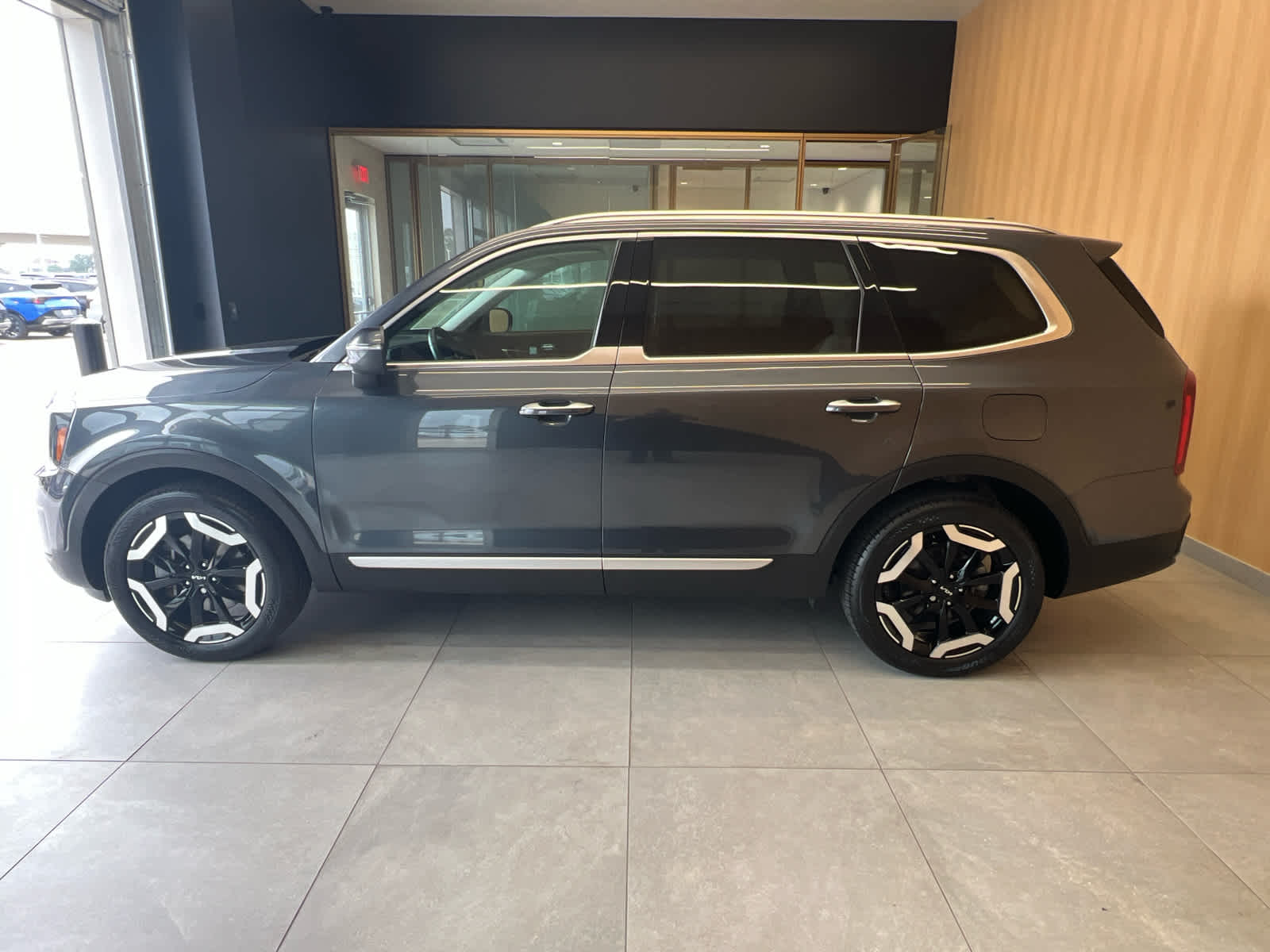 2023 Kia Telluride S - 6