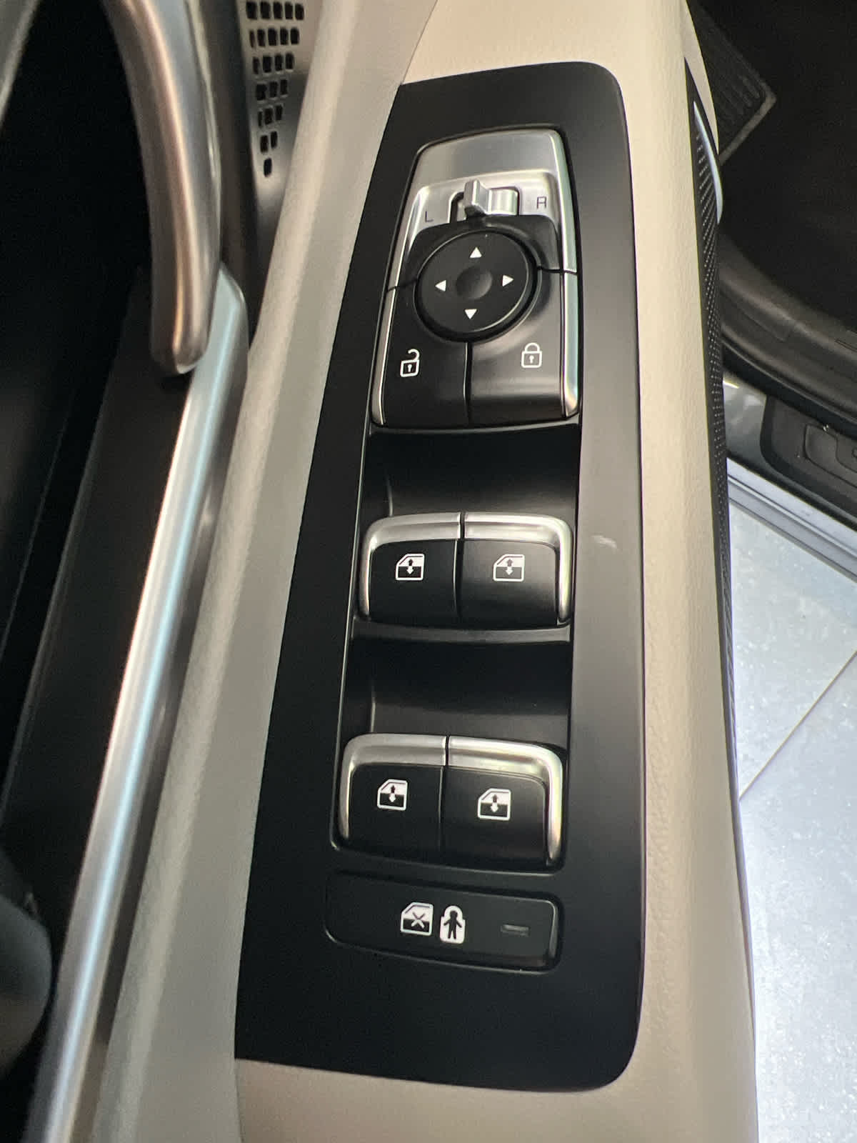 2023 Kia Telluride S - 11