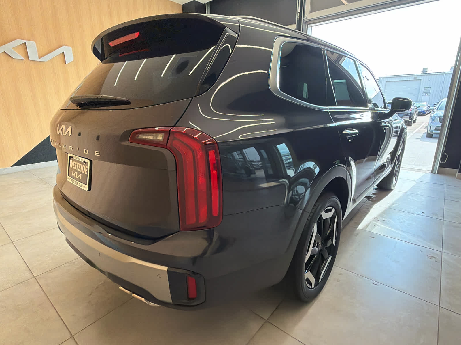 2025 Kia Telluride S - 3