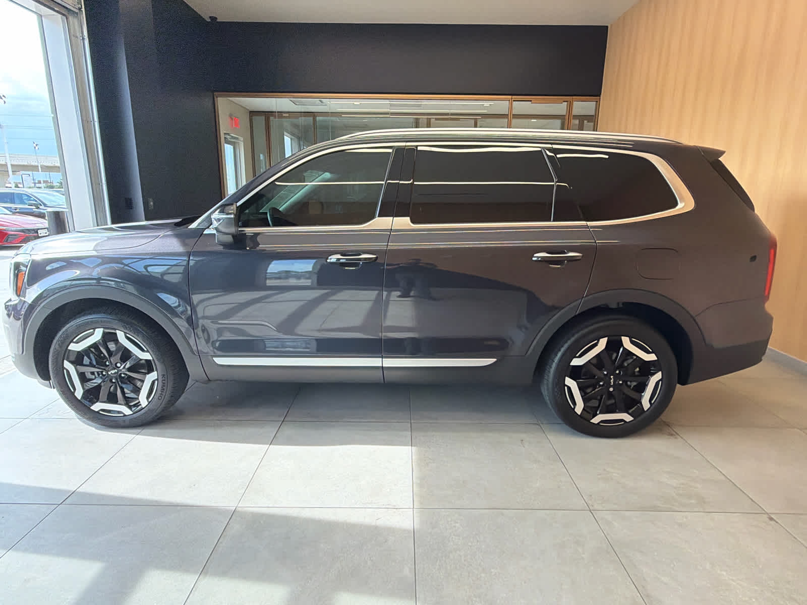 2025 Kia Telluride S - 6