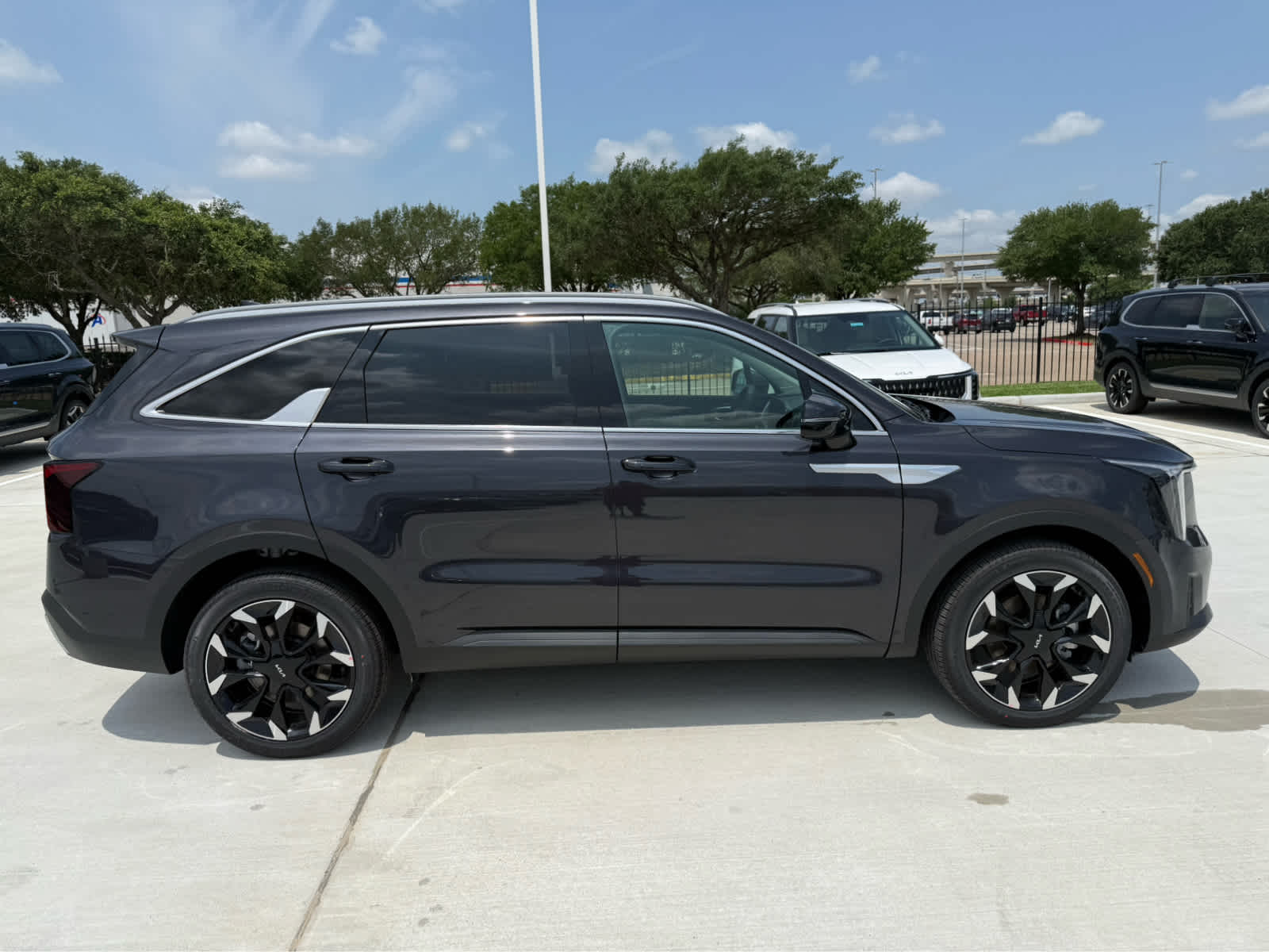 2025 Kia Sorento EX - 3
