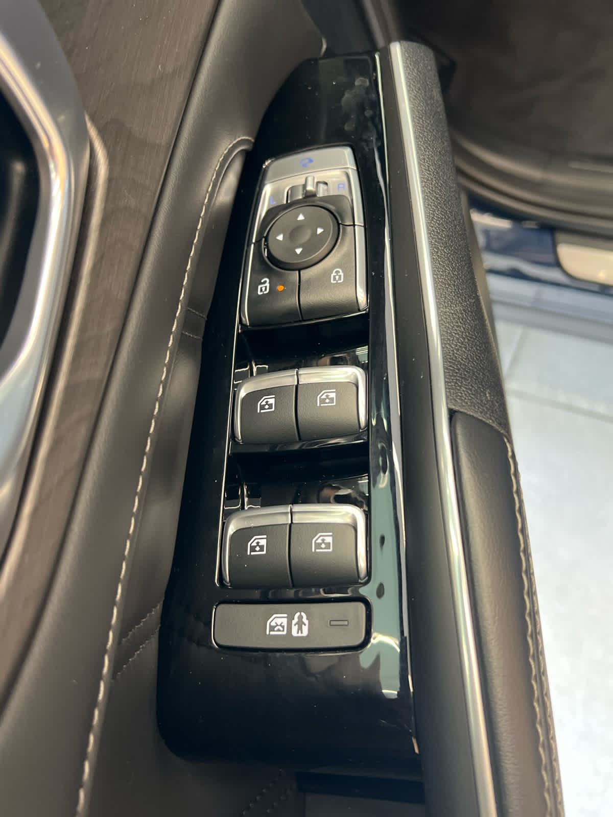2024 Kia Sorento X-Line SX - 11