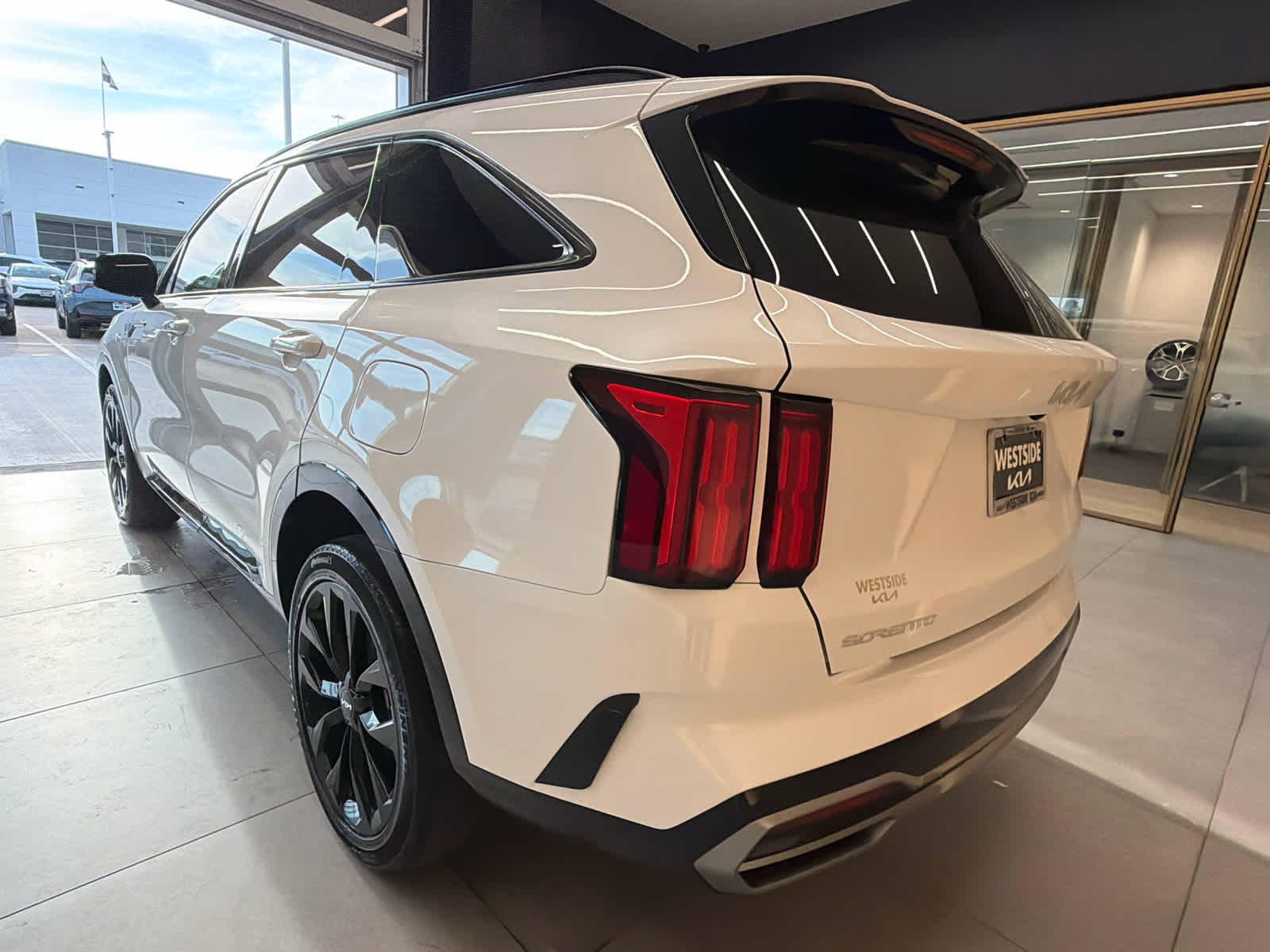 2023 Kia Sorento SX Glacial White Pearl at Baytown Ford