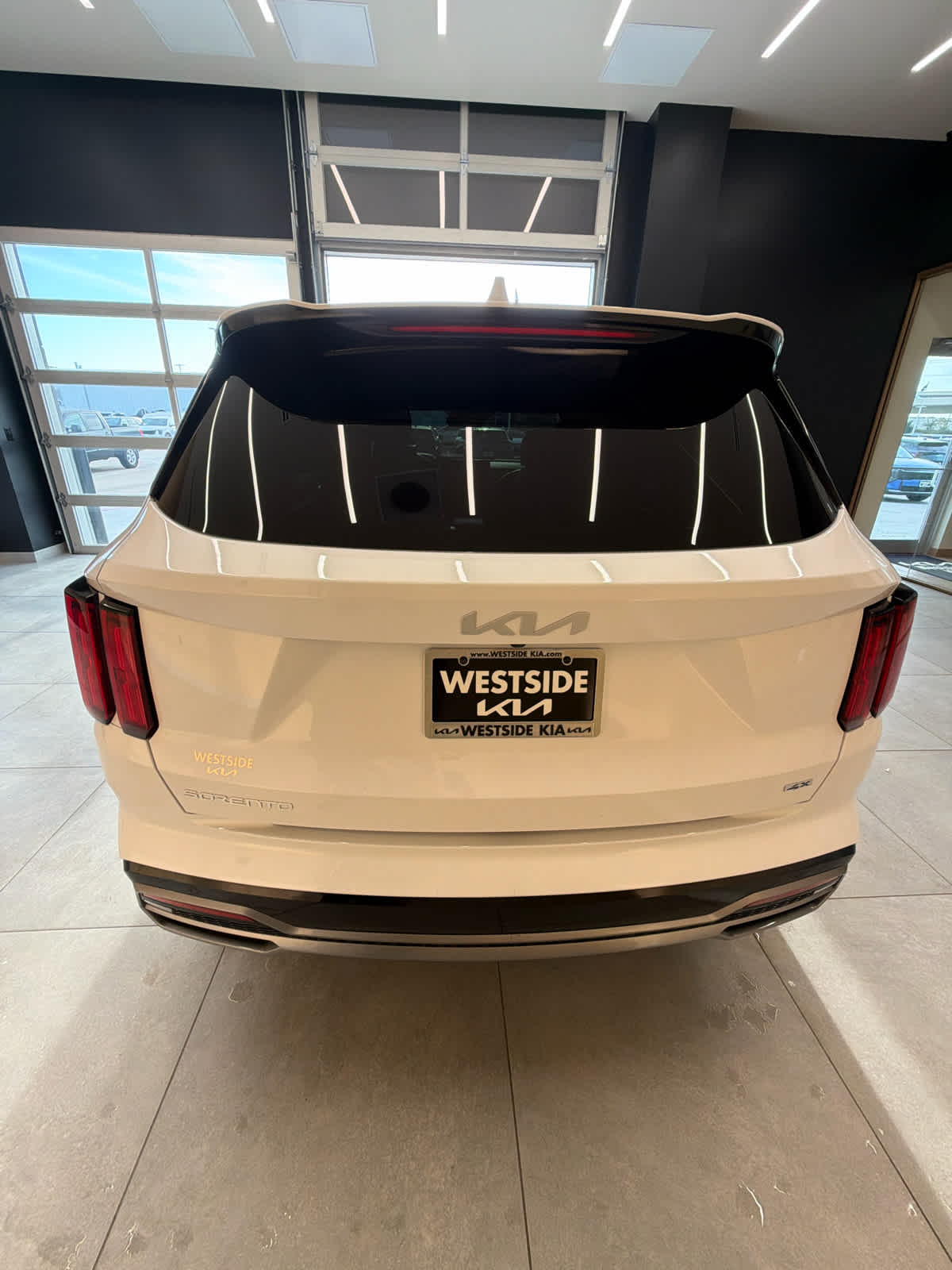 2023 Kia Sorento SX Glacial White Pearl at Baytown Ford