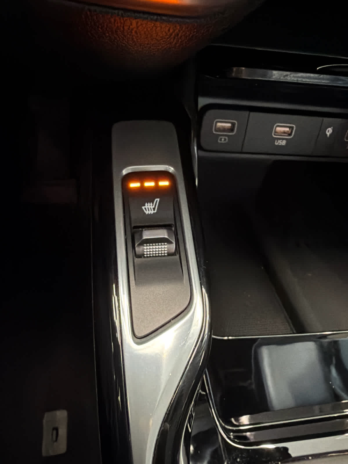 2023 Kia Sorento SX Glacial White Pearl at Baytown Ford