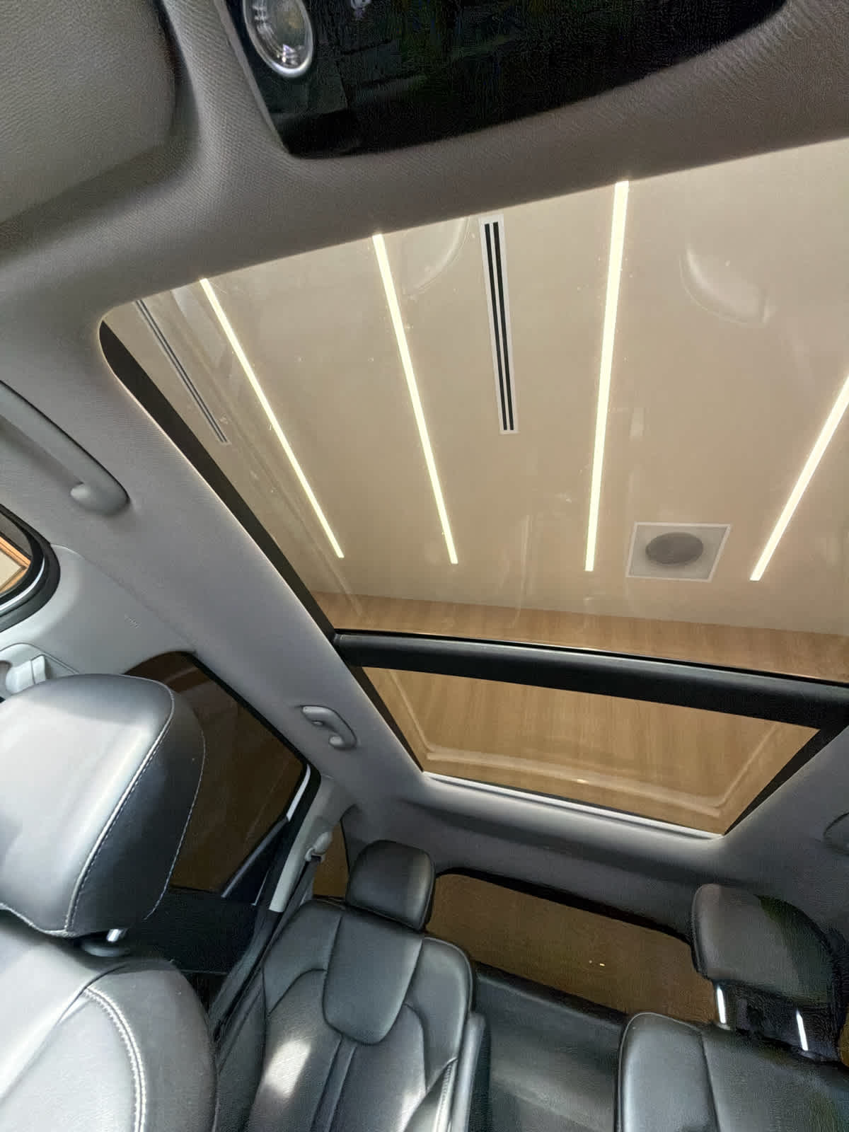 2023 Kia Sorento SX Glacial White Pearl at Baytown Ford
