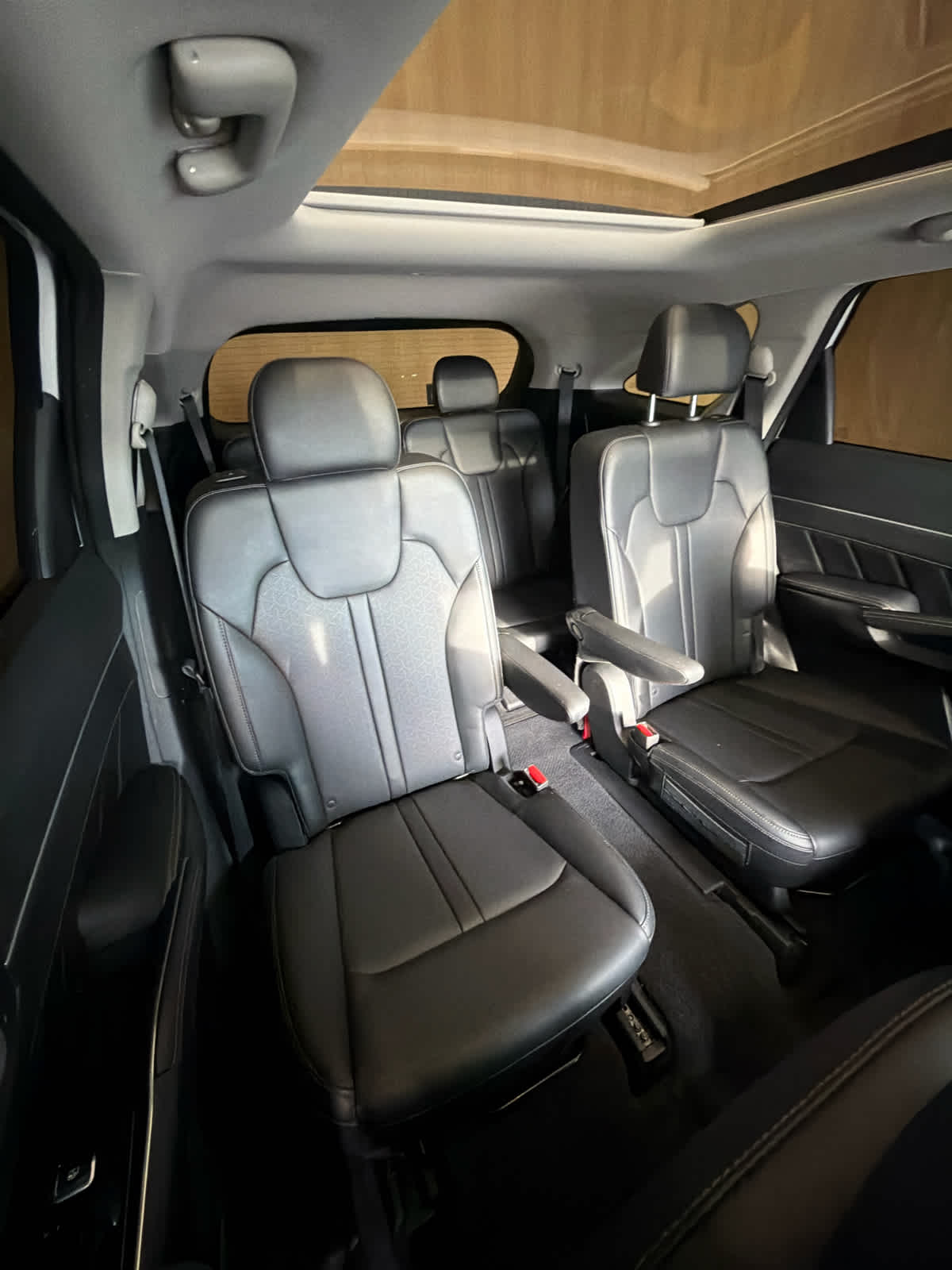2023 Kia Sorento SX Glacial White Pearl at Baytown Ford