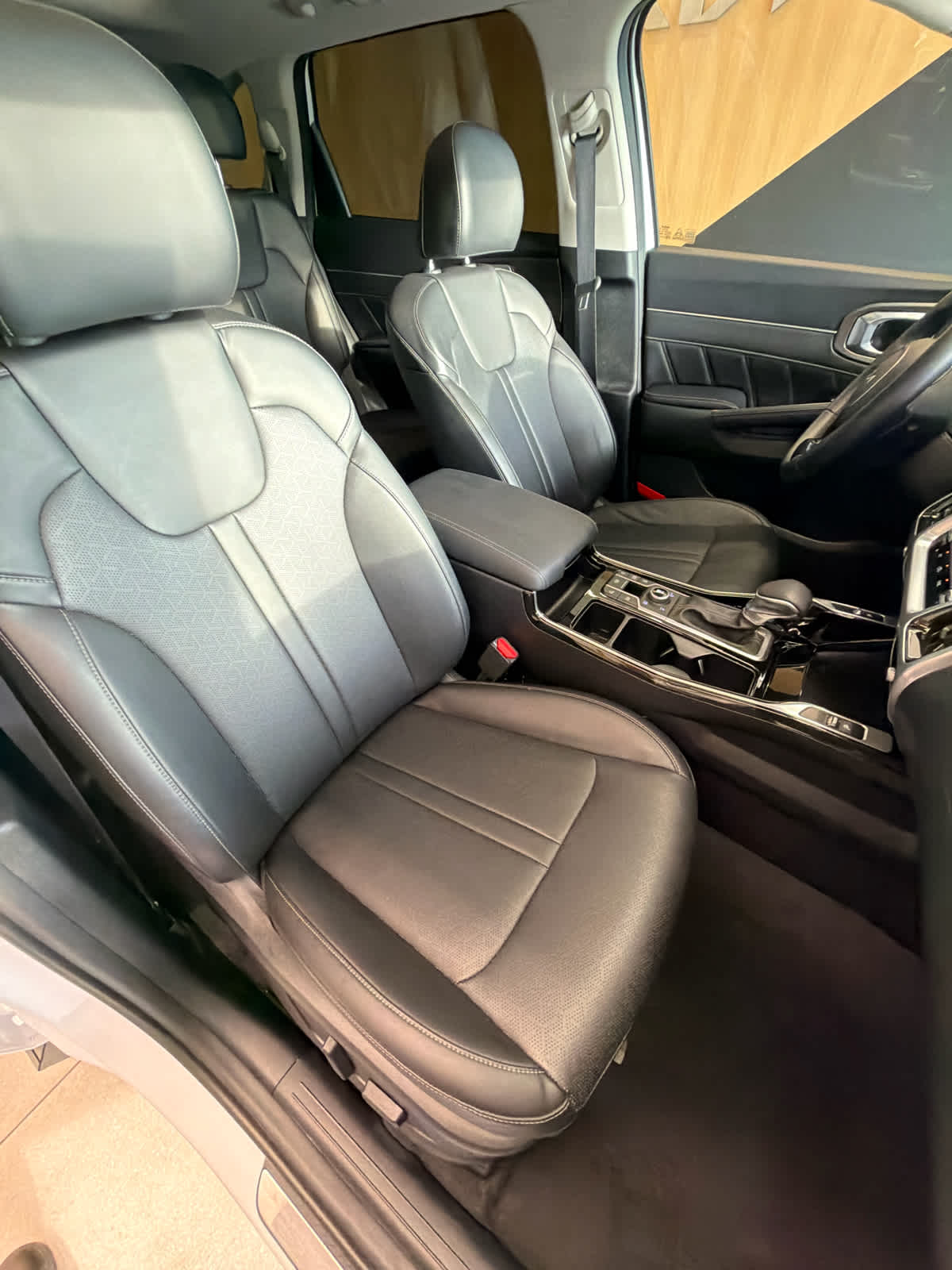 2023 Kia Sorento SX Glacial White Pearl at Baytown Ford