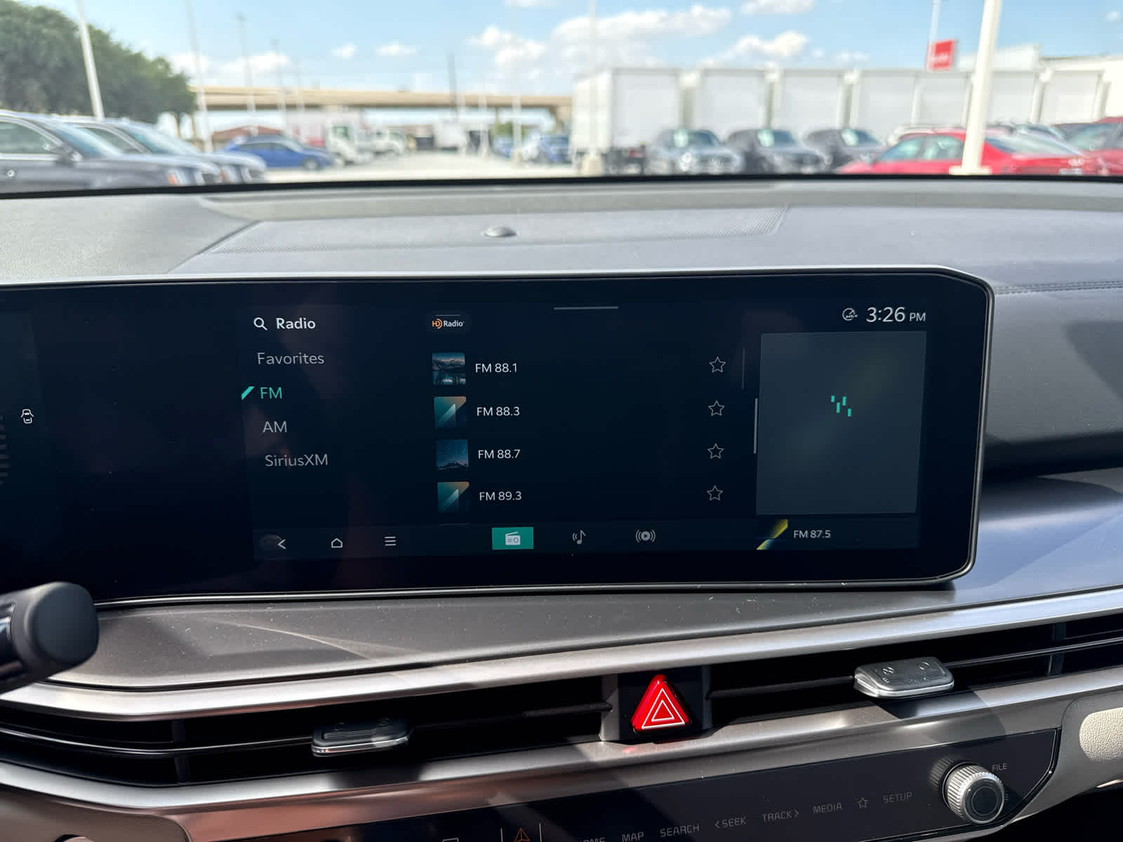 2025 Kia Sorento S - 7