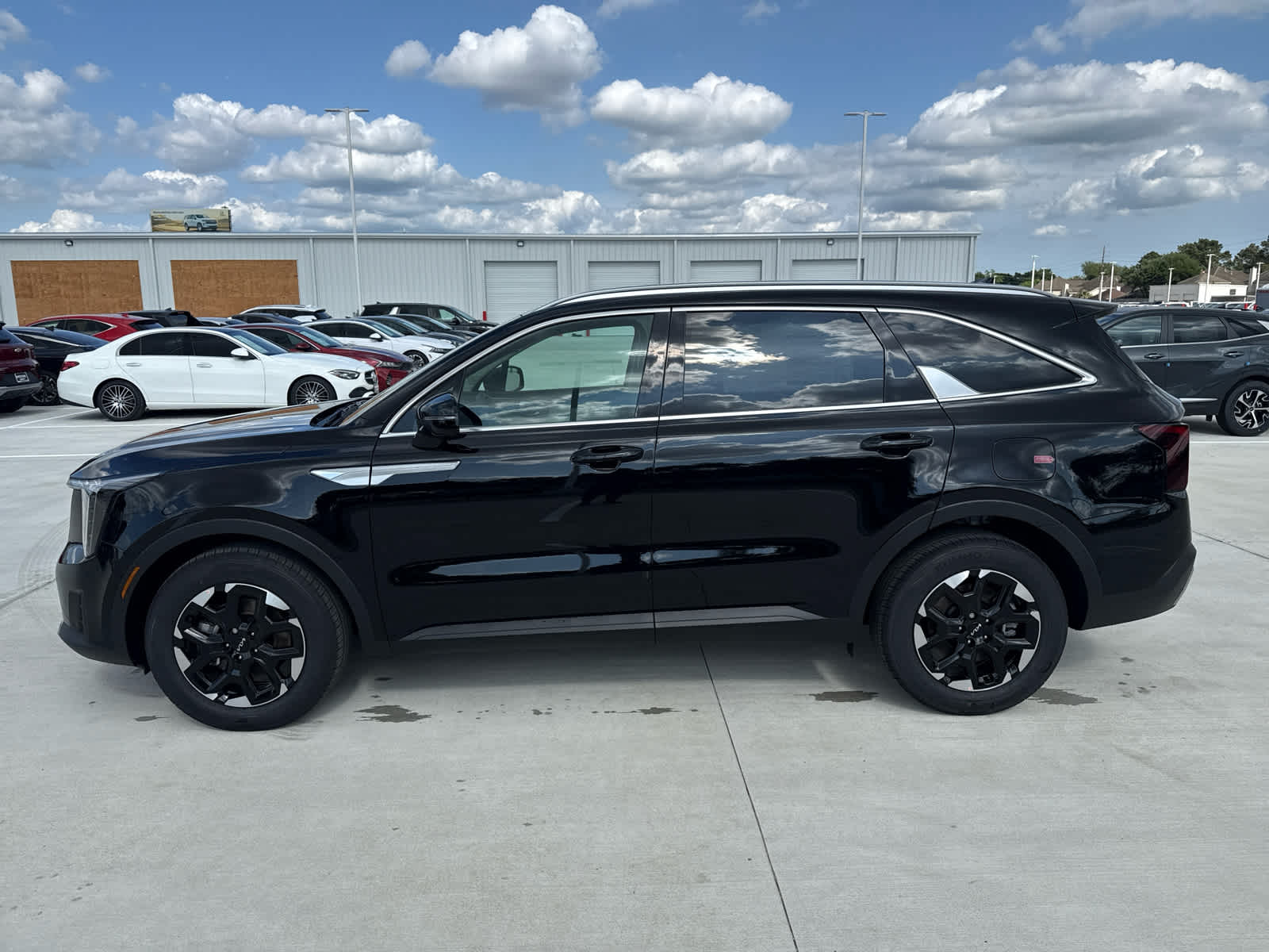 2025 Kia Sorento S - 1