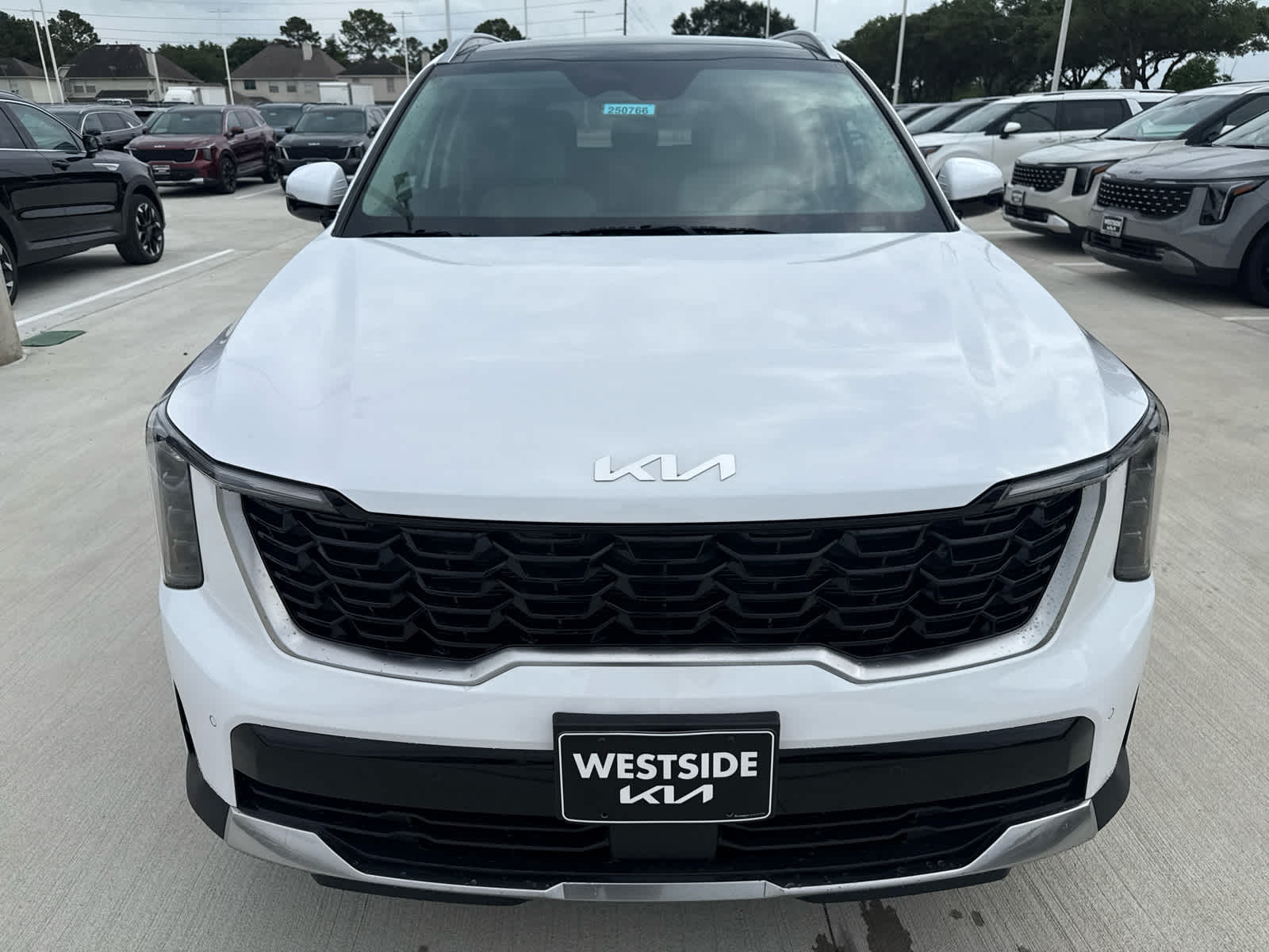 2025 Kia Sorento S - 4