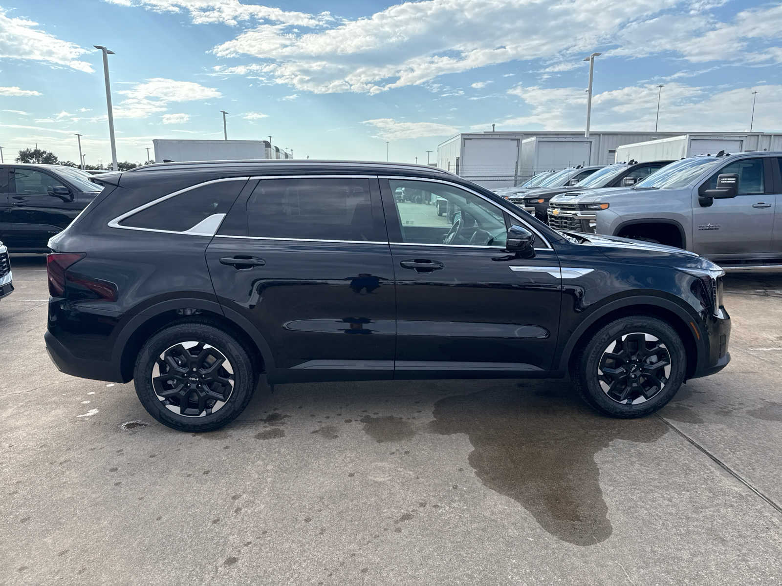 2025 Kia Sorento S - 3