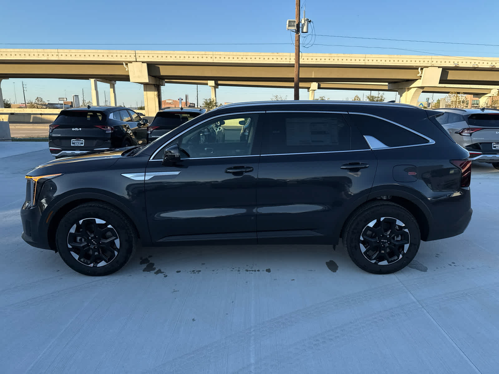 2025 Kia Sorento S - 1
