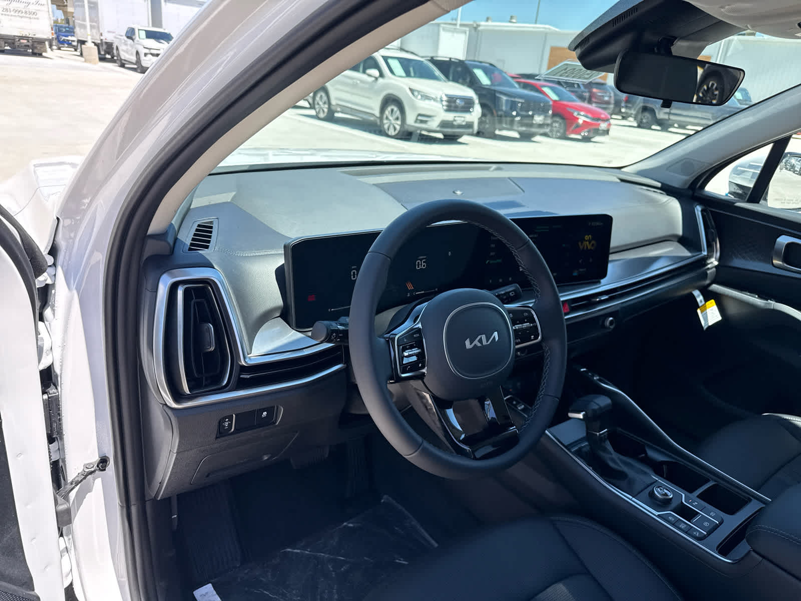 2025 Kia Sorento S - 6