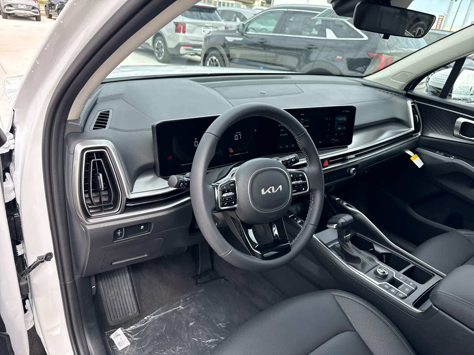 2025 Kia Sorento S - 5