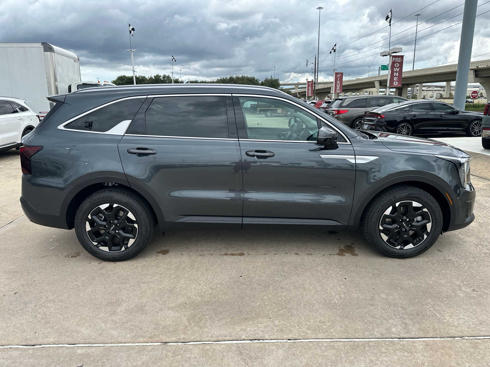 2025 Kia Sorento S - 3
