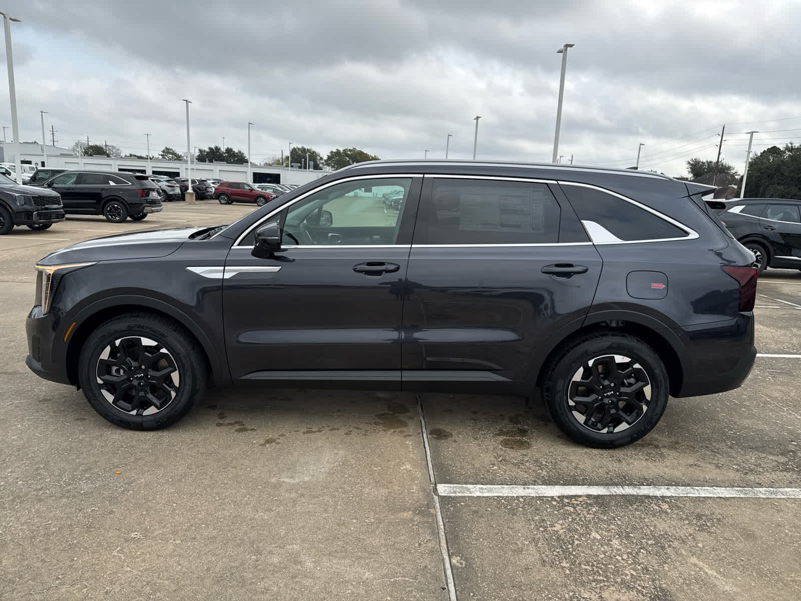 2025 Kia Sorento S - 1