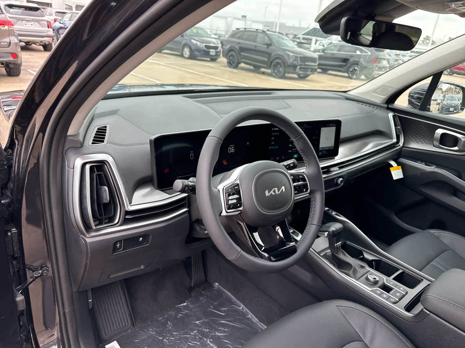 2025 Kia Sorento S - 5
