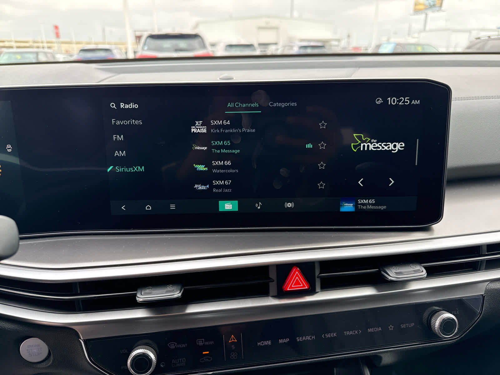 2025 Kia Sorento S - 7