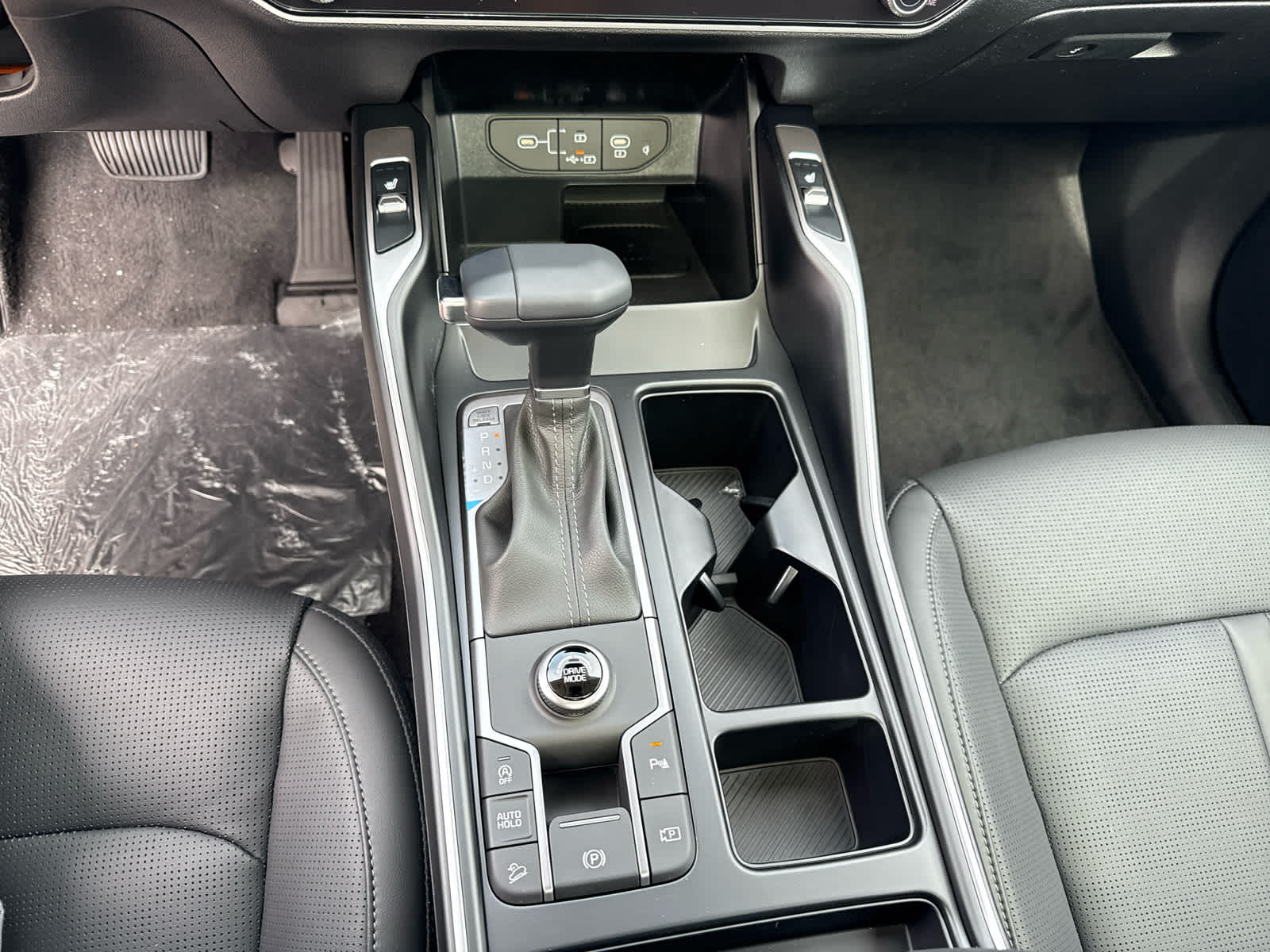 2025 Kia Sorento S - 10