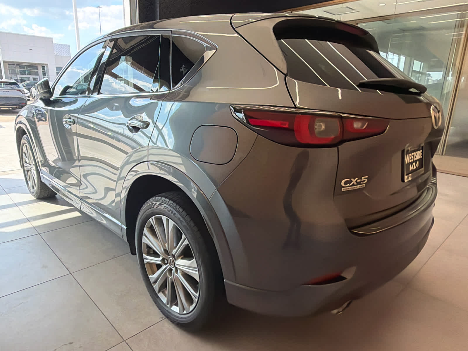 2023 Mazda CX-5 photo 3 of 39