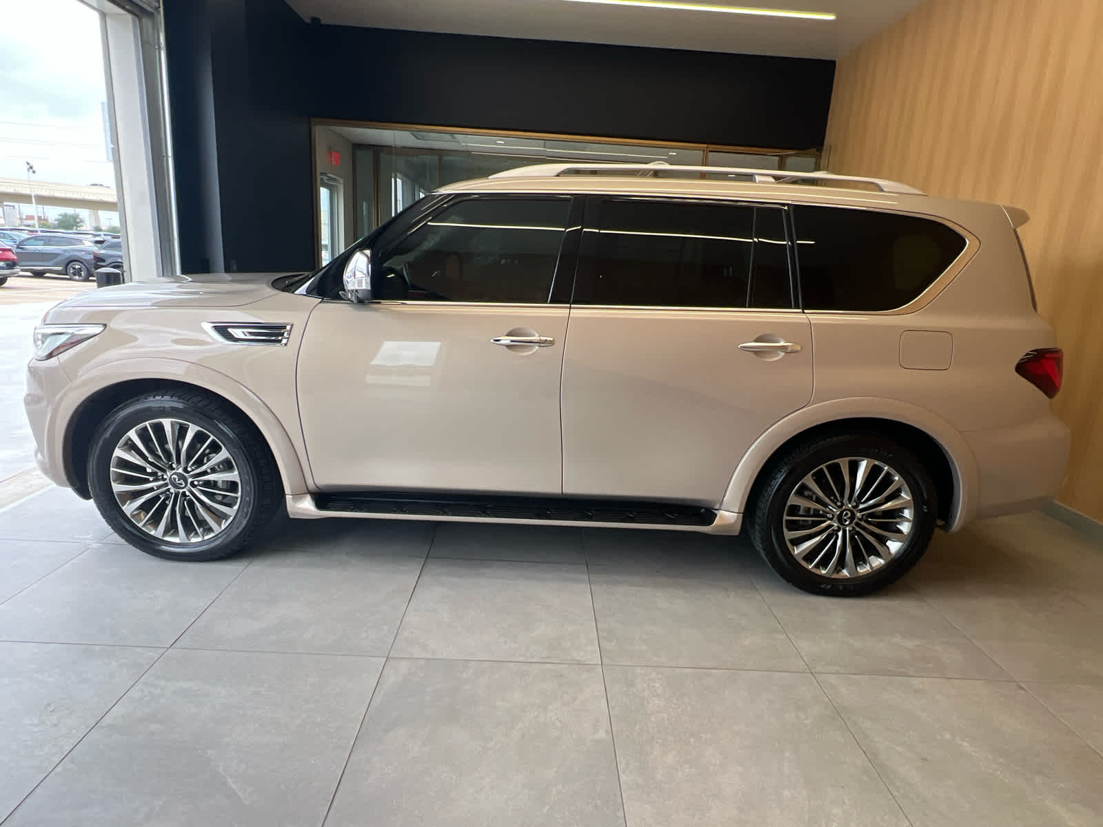2021 INFINITI QX80 SENSORY - 6