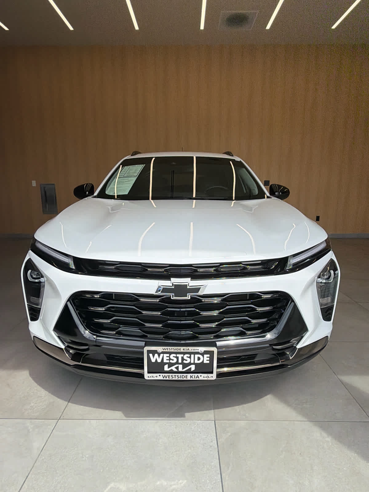2025 Chevrolet Trax ACTIV Summit White at Beck & Masten Kia