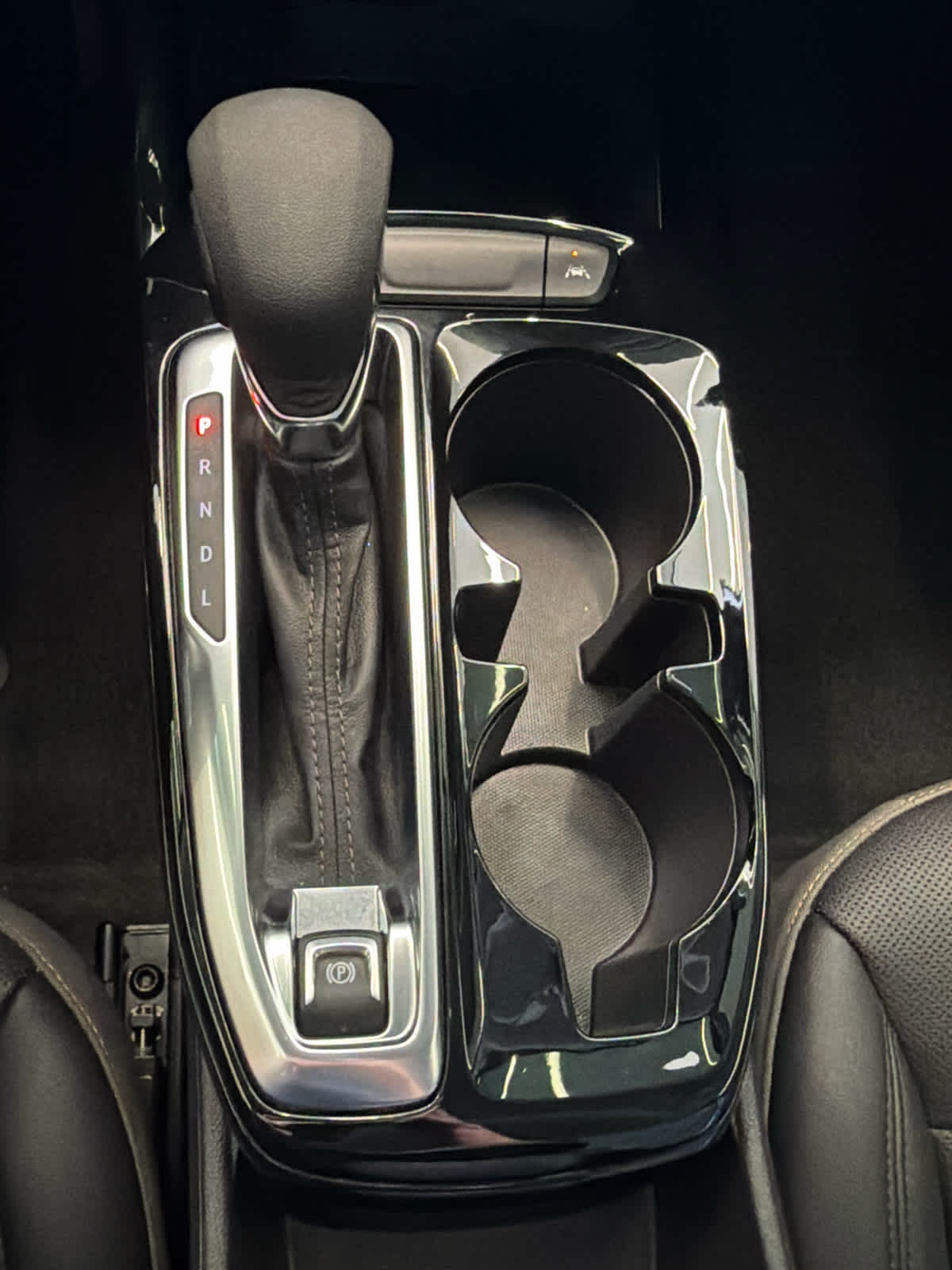 2025 Chevrolet Trax ACTIV Summit White at Beck & Masten Kia