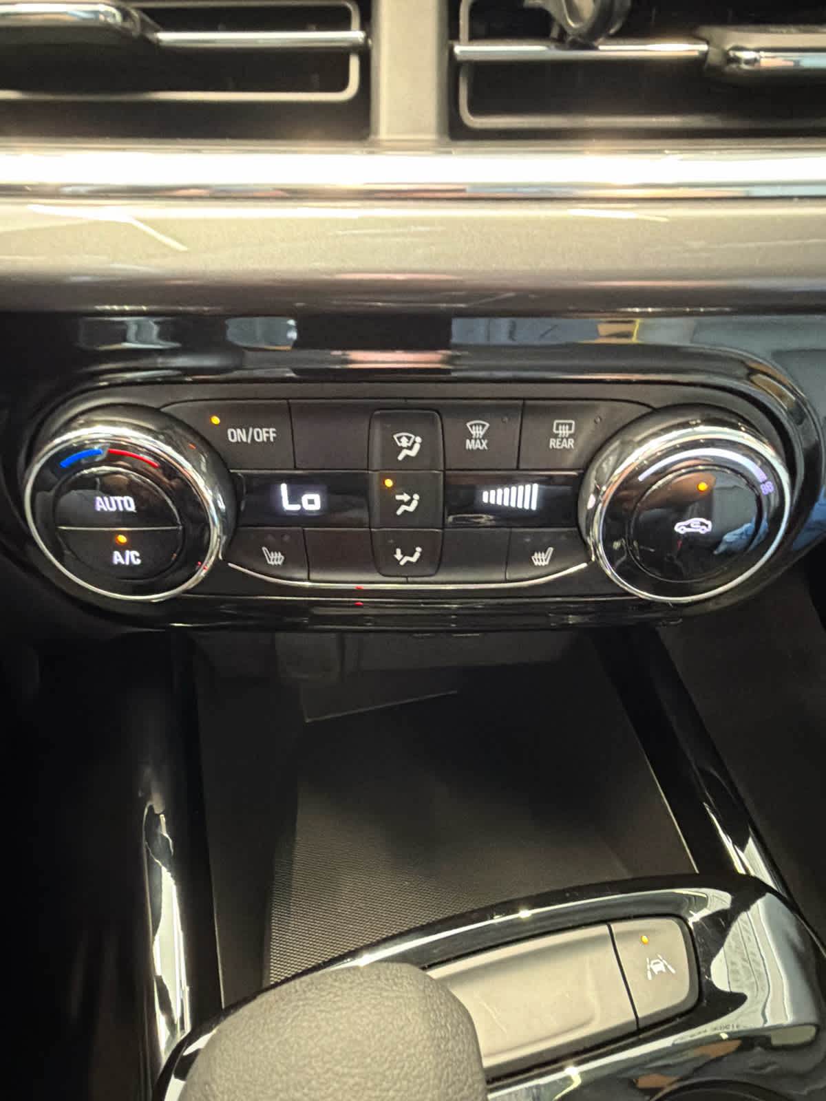 2025 Chevrolet Trax ACTIV Summit White at Beck & Masten Kia