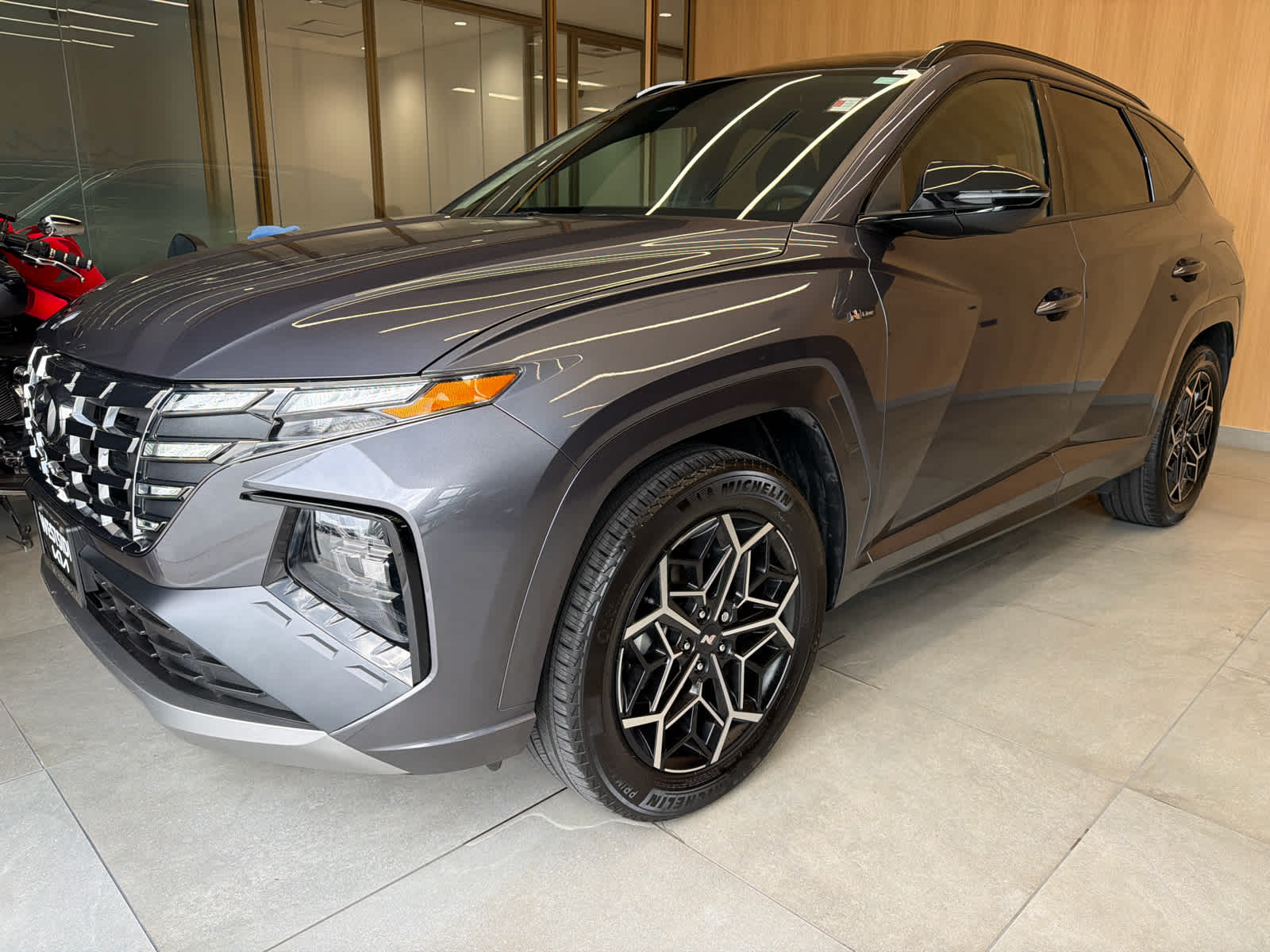 2024 Hyundai Tucson Hybrid photo 2 of 37