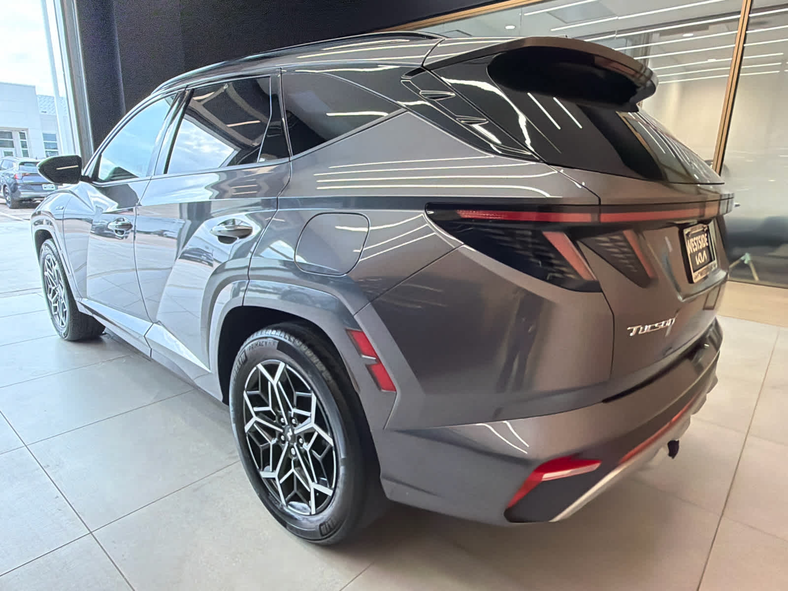 2024 Hyundai Tucson Hybrid photo 3 of 37